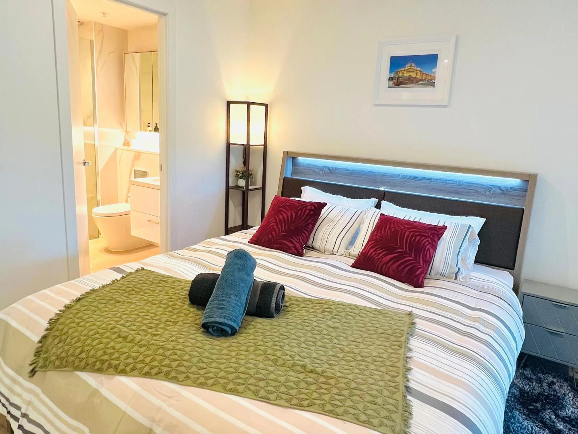 Bed in Sweet Home Apartment North Melbourne