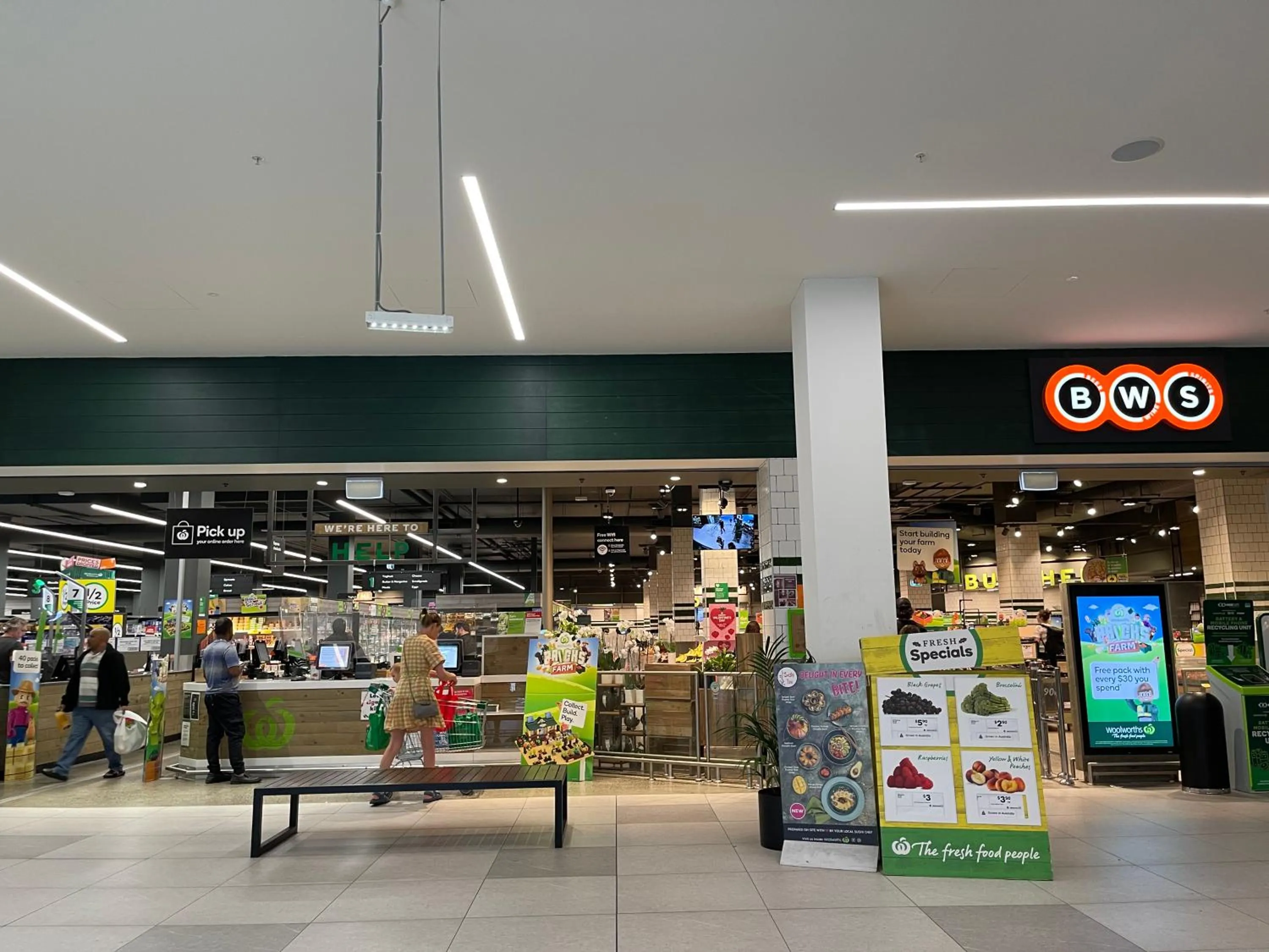 On-site shops in Sweet Home Apartment North Melbourne