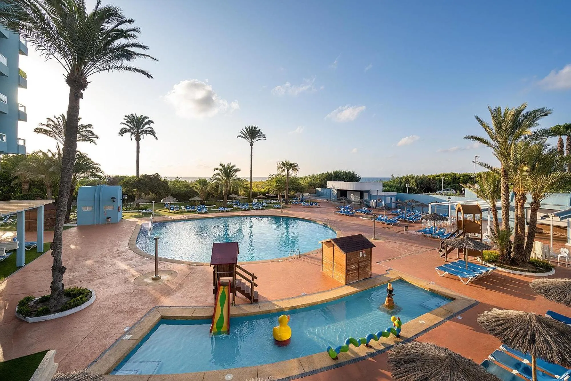 Swimming pool in Hotel Playas de Guardamar