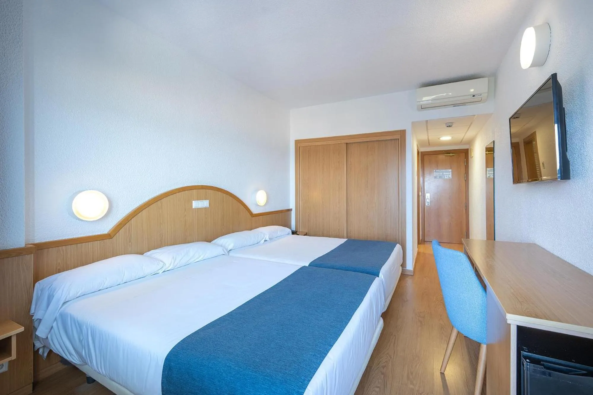 Photo of the whole room, Bed in Hotel Playas de Guardamar