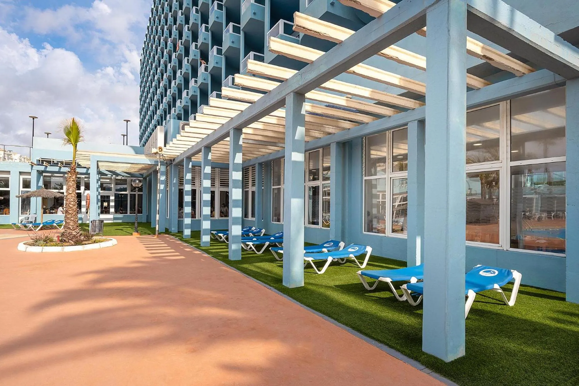 Property building in Hotel Playas de Guardamar