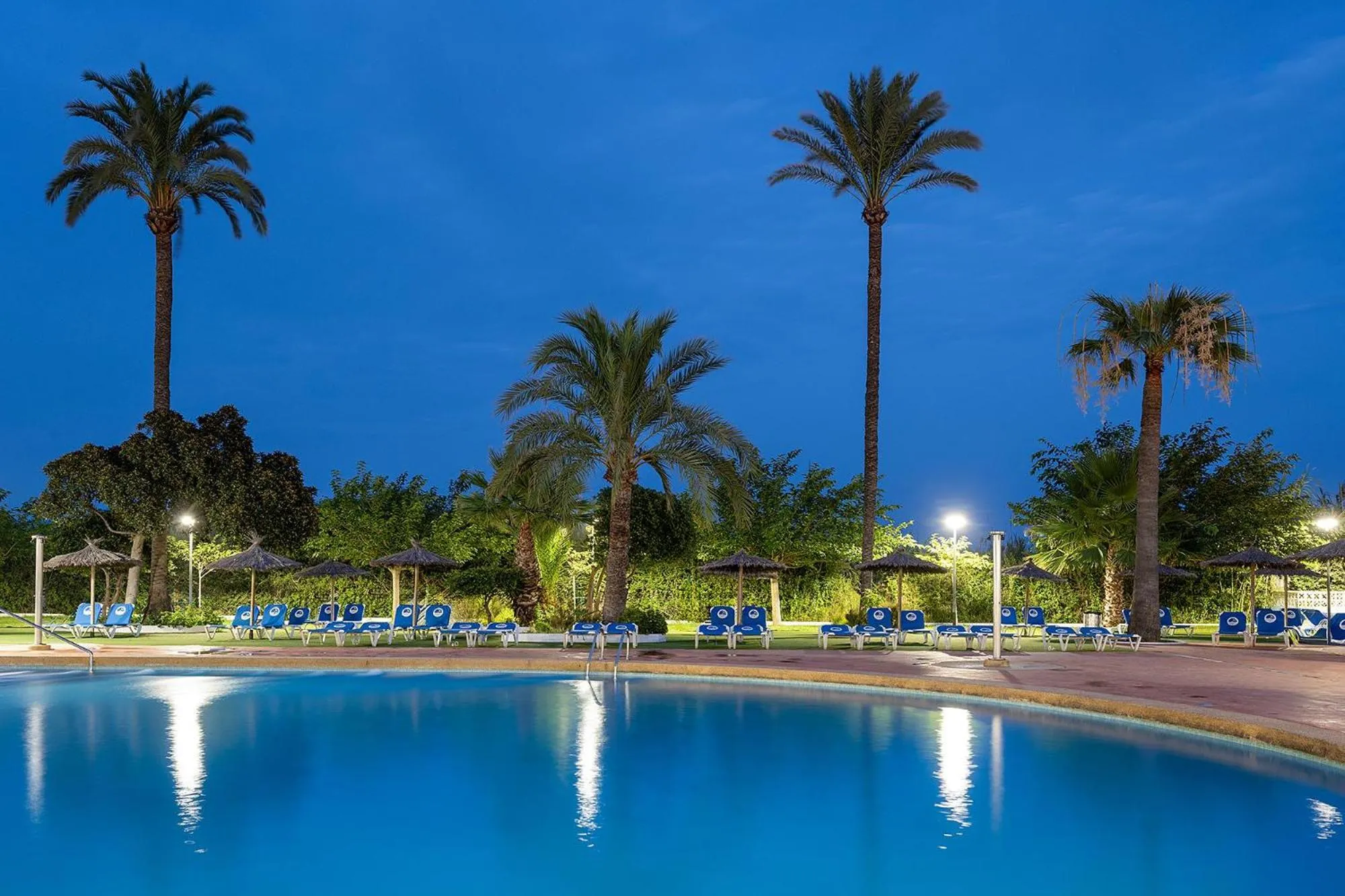 Swimming pool in Hotel Playas de Guardamar