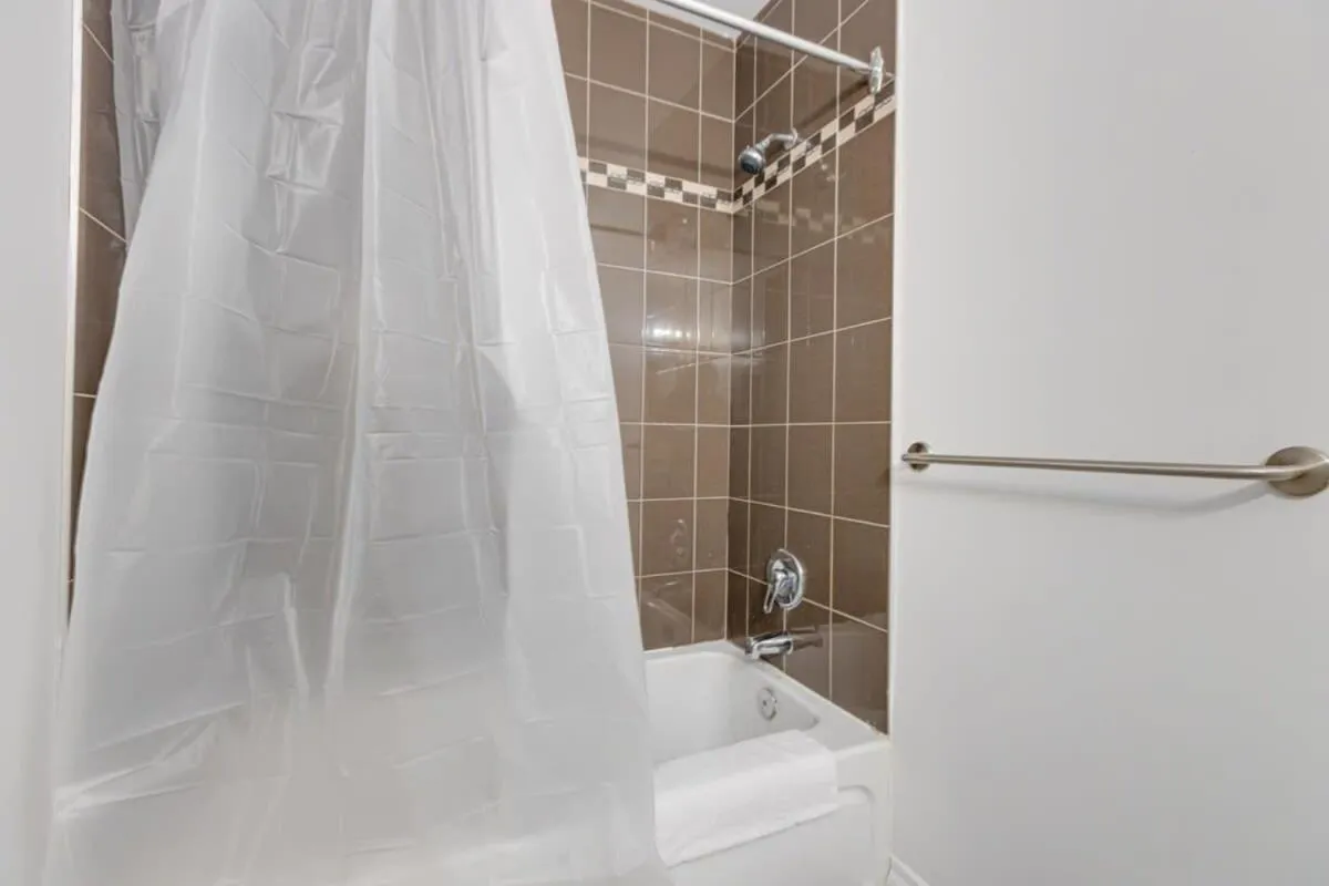 M11 The LEGO Suite 2BRSofaBed in Prime Location