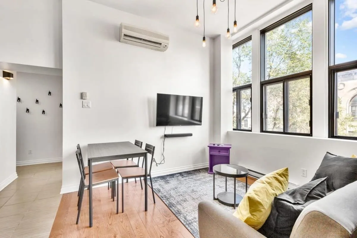 M11 The Simpsons Suite 3BR in The Heart of MTL