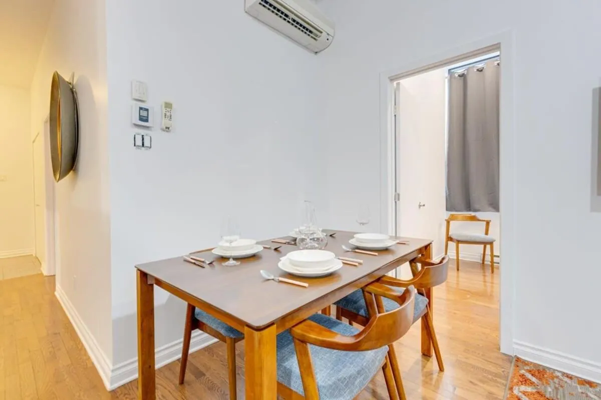 M11 Stylish Modern 3BR in Prime Location