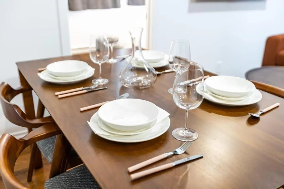 M11 Stylish Modern 3BR in Prime Location