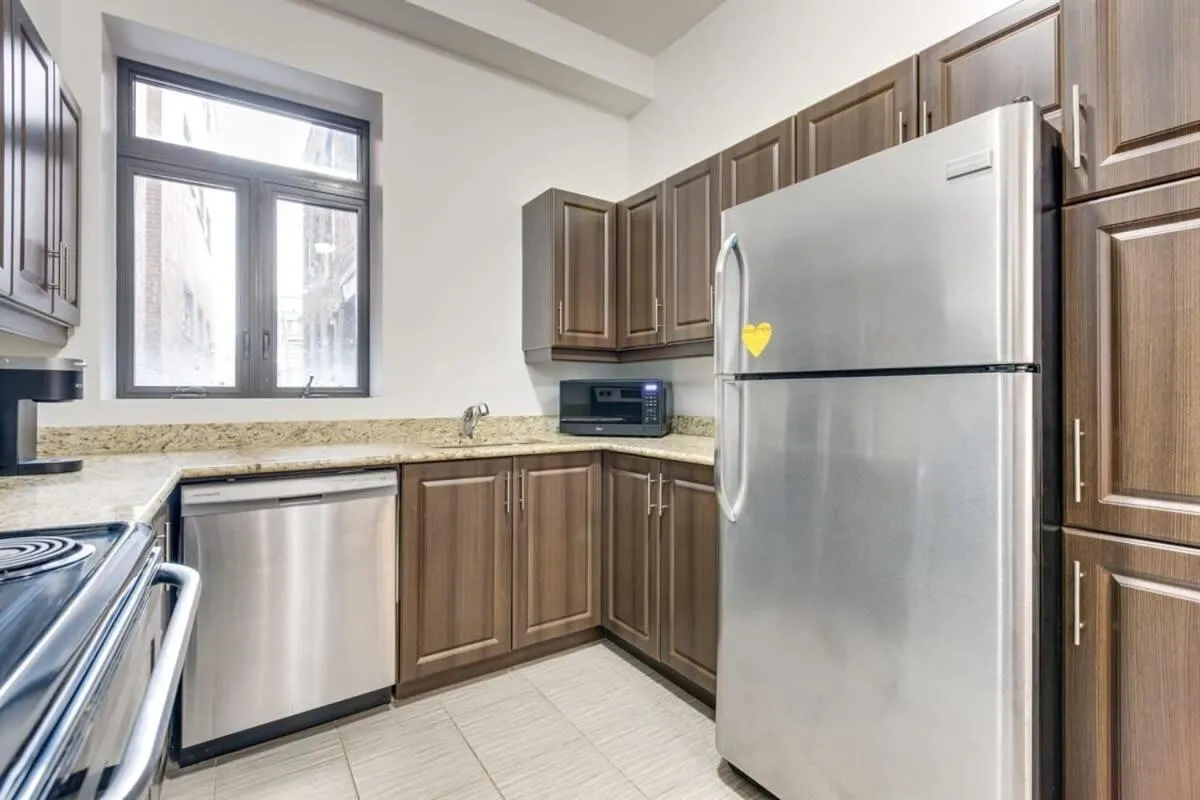 M11 Stylish Modern 3BR in Prime Location