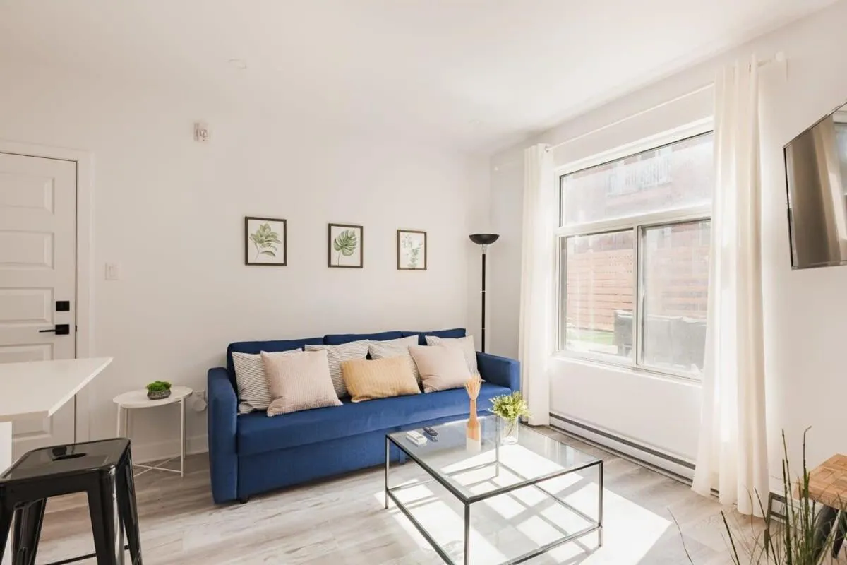 M11 Luxury 2BR Sofa Bed in the Heart of PlateauMile-End