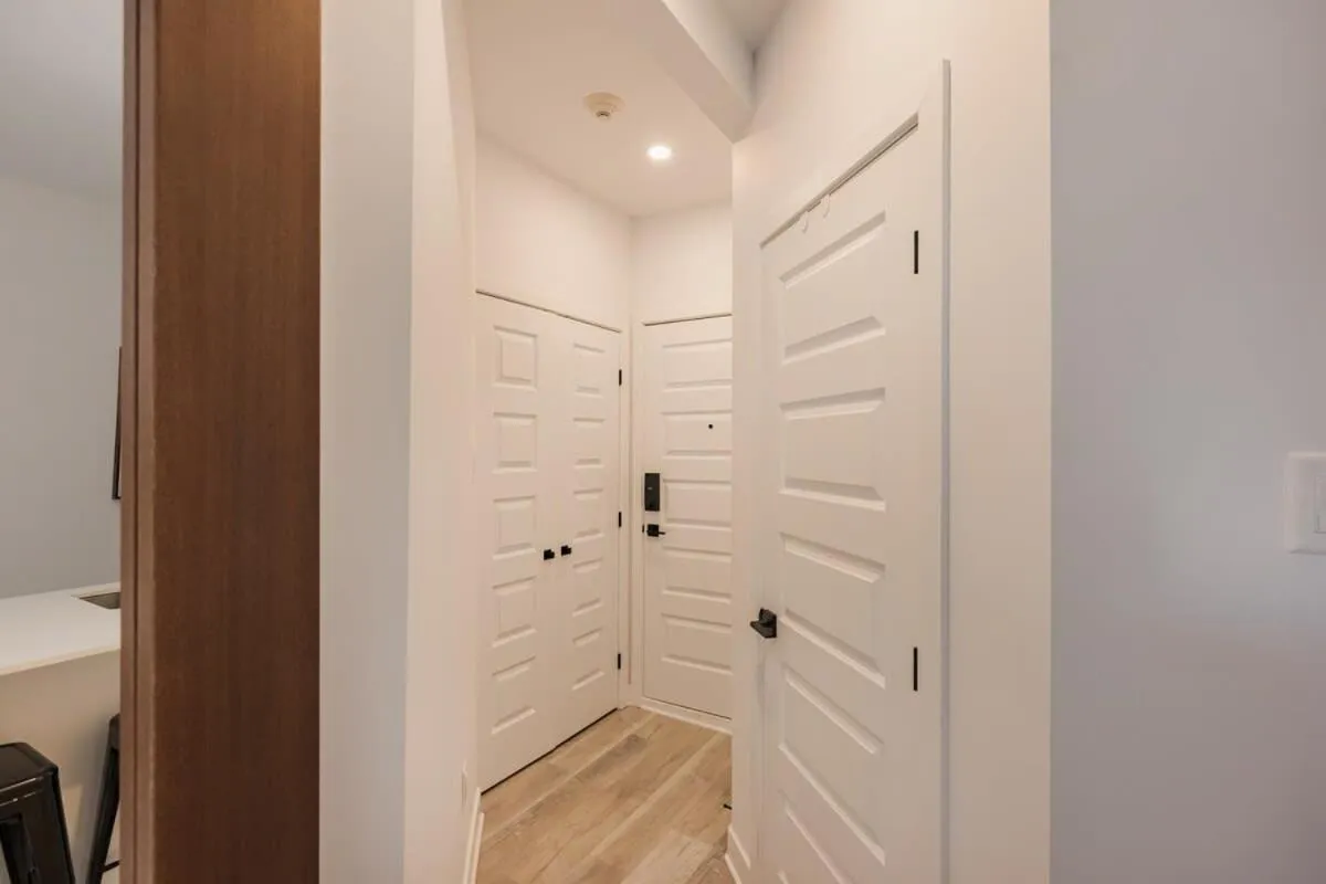 M11 Luxury 2BR Sofa Bed in the Heart of PlateauMile-End