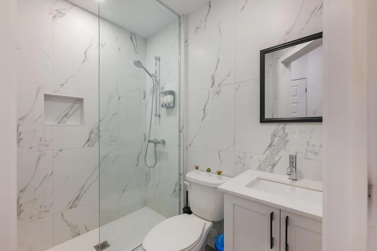 M11 Luxury 2BR Sofa Bed in the Heart of PlateauMile-End