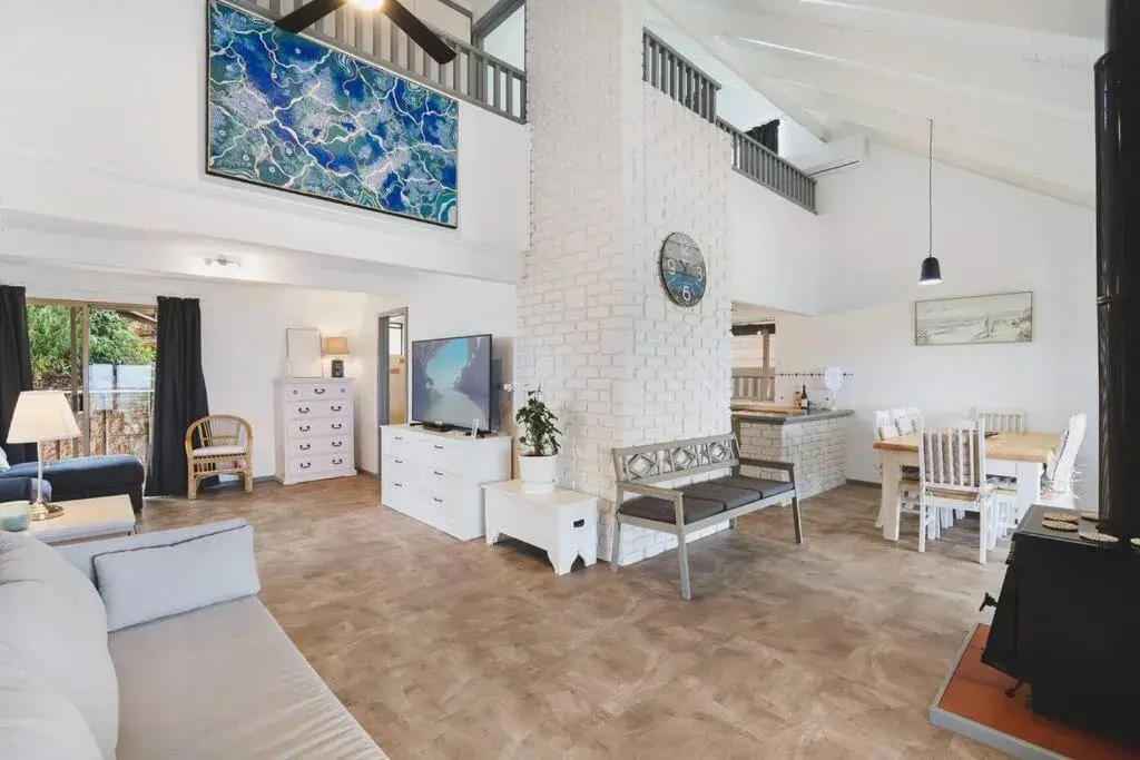 Oceanview Manor by "Peppy Beach Retreats" - Two Houses in One with Panoramic Views Oceanview Manor by "Peppy Beach Retreats" - Two Houses in One with Panoramic Views