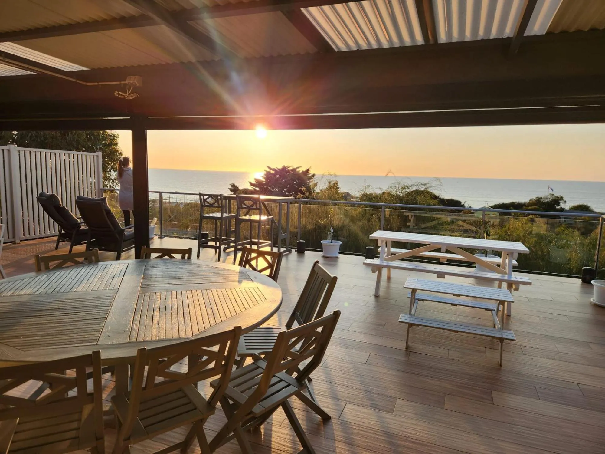 Oceanview Manor by "Peppy Beach Retreats" - Two Houses in One with Panoramic Views