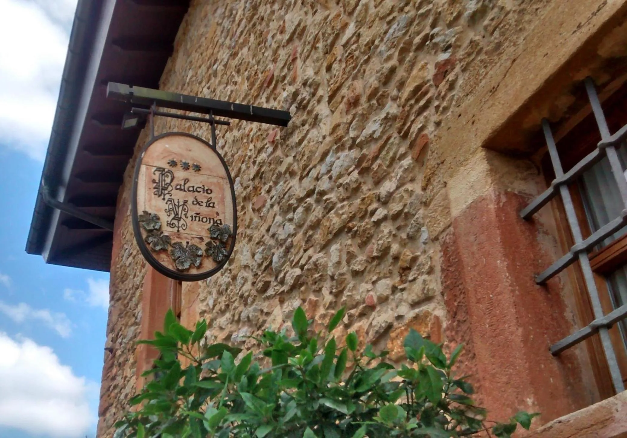 Property logo or sign in Hotel Palacio De La Viñona