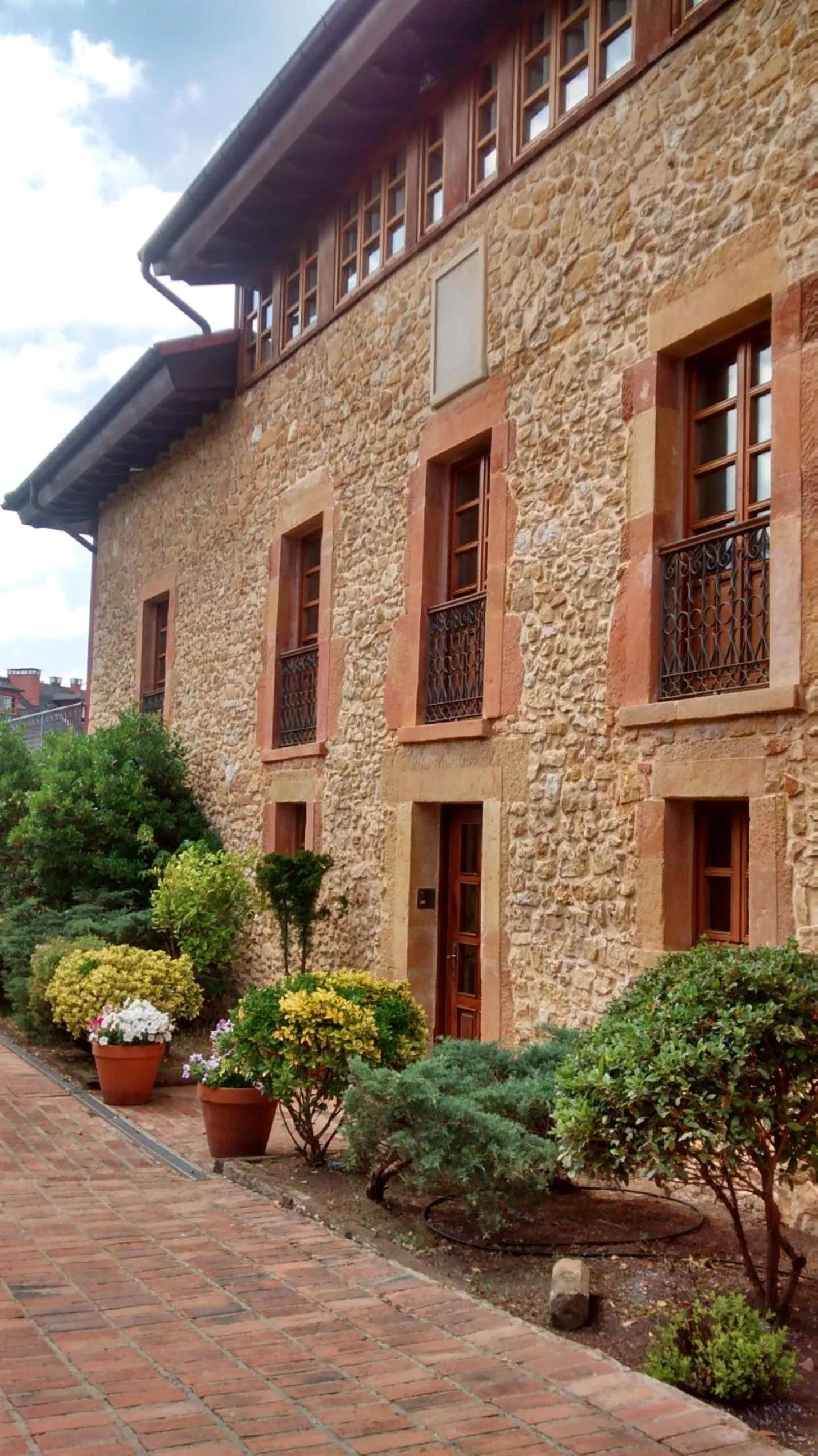 Facade/entrance in Hotel Palacio De La Viñona