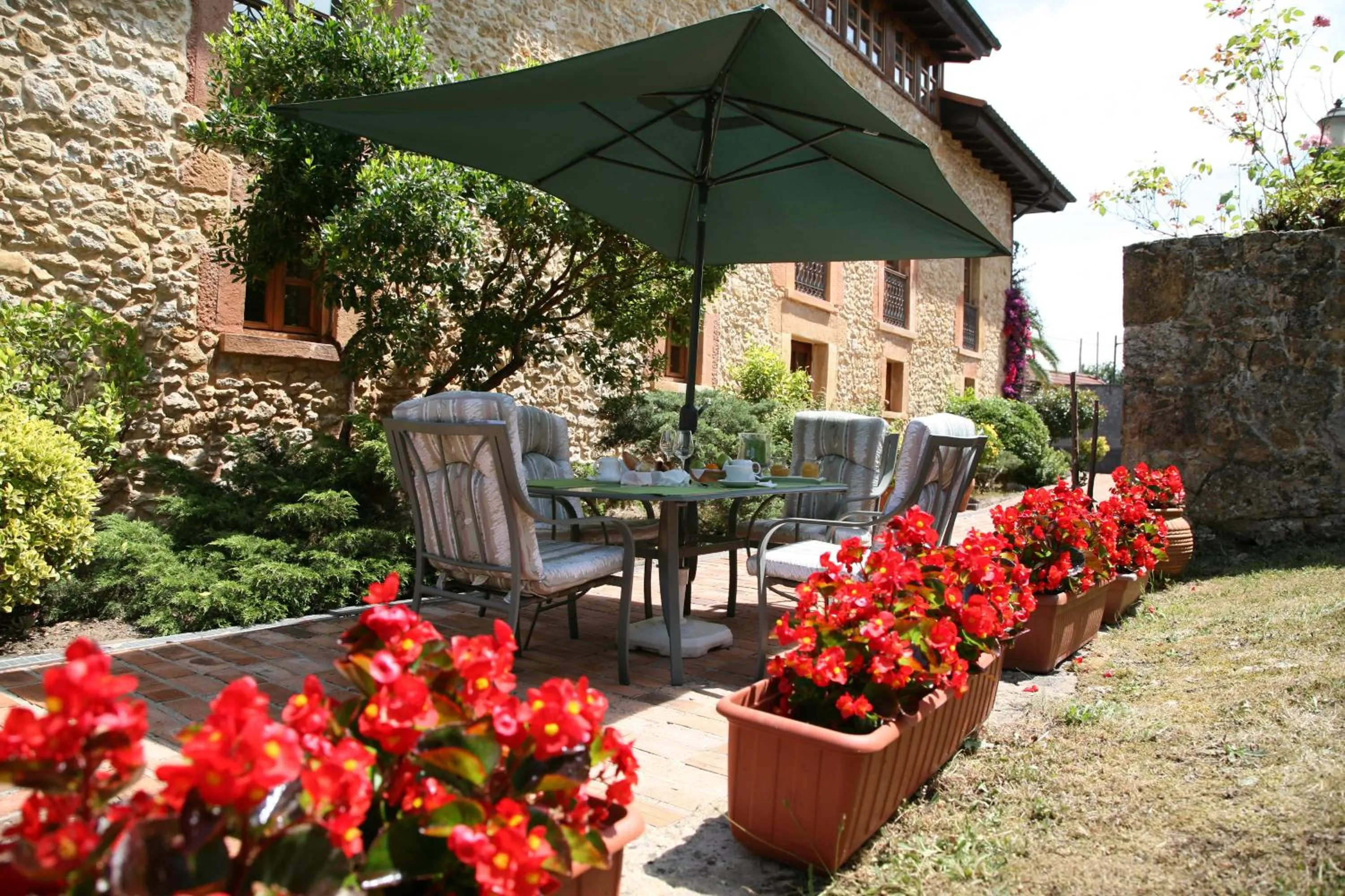 Garden in Hotel Palacio De La Viñona