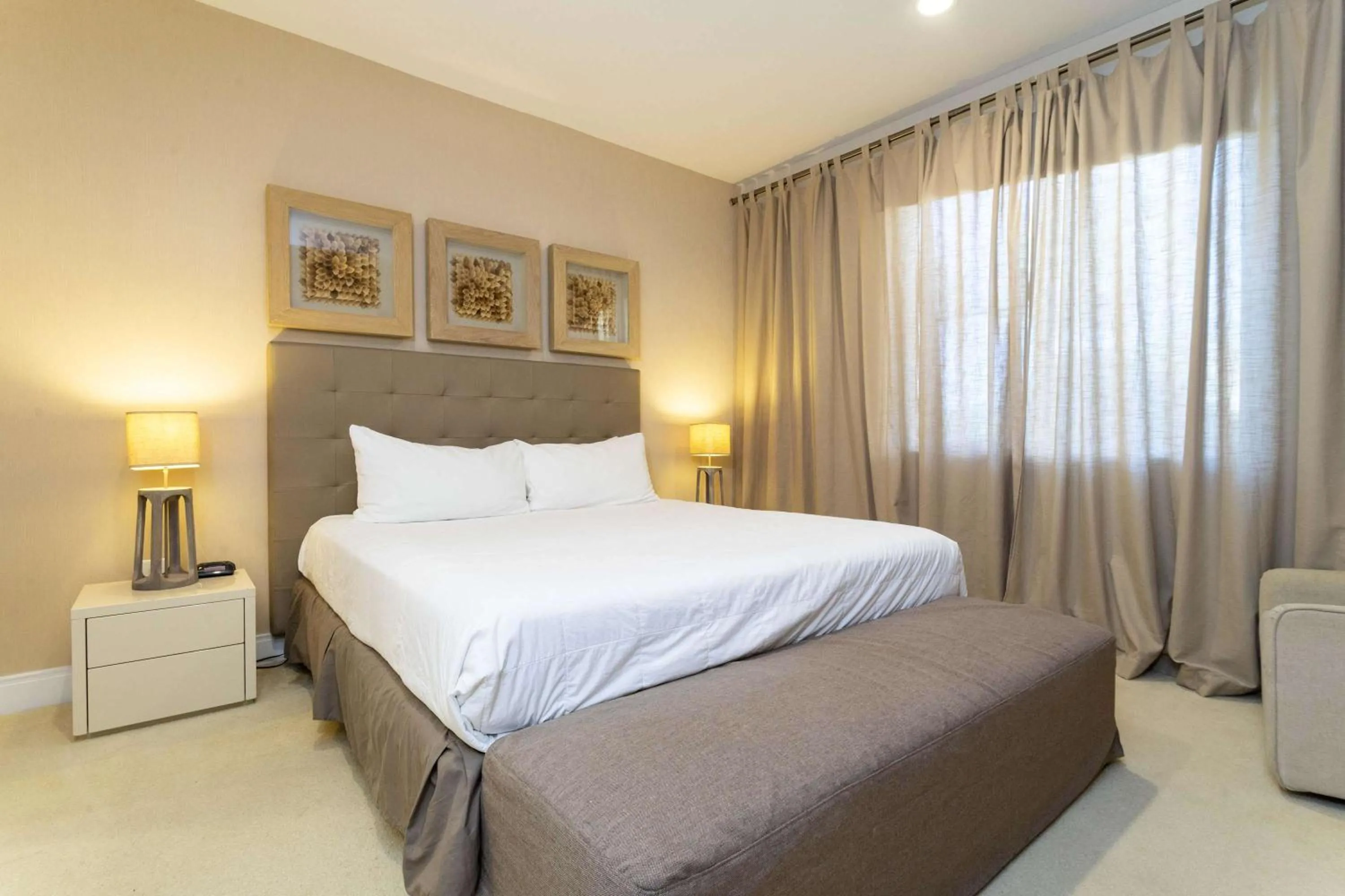 Bed in Gorgeous 4 Bd Close to Disney @ Magic Village 3114