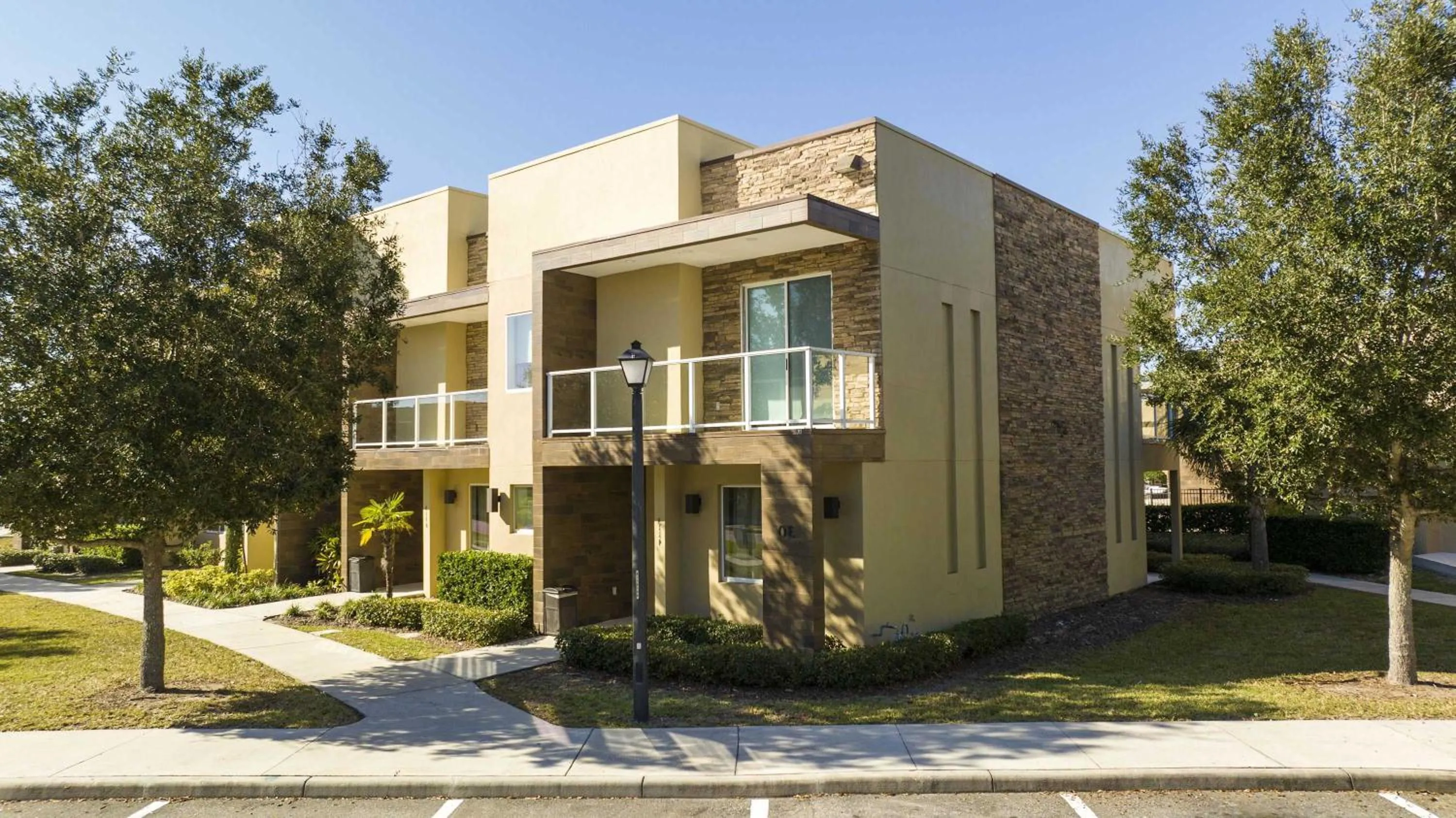 Gorgeous 4 Bd Close to Disney @ Magic Village 3114