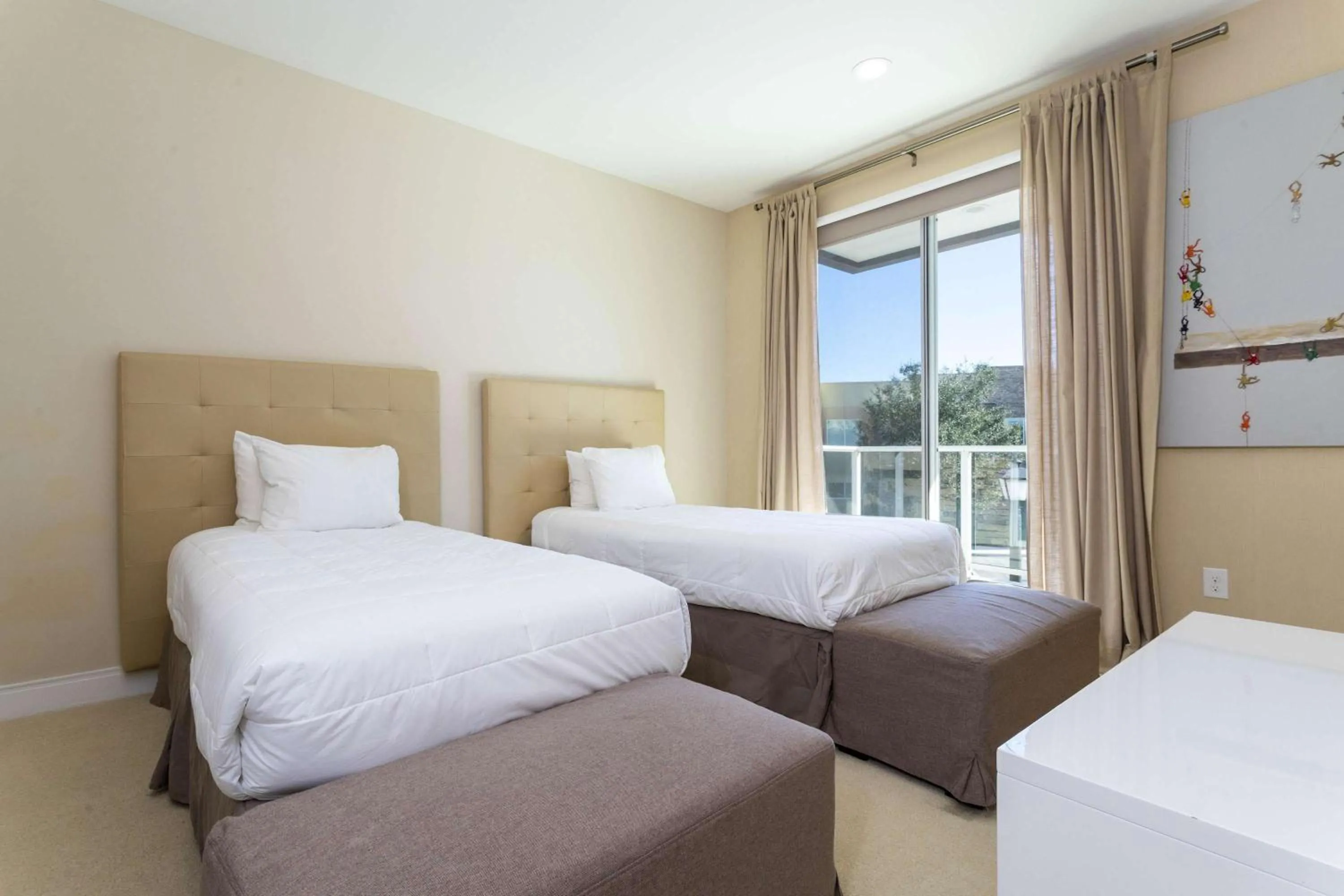 Bed in Gorgeous 4 Bd Close to Disney @ Magic Village 3114