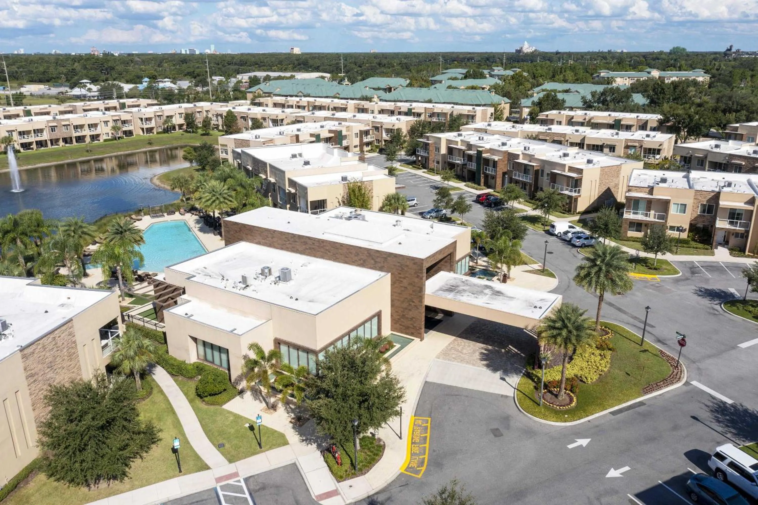 Gorgeous 4 Bd Close to Disney @ Magic Village 3114