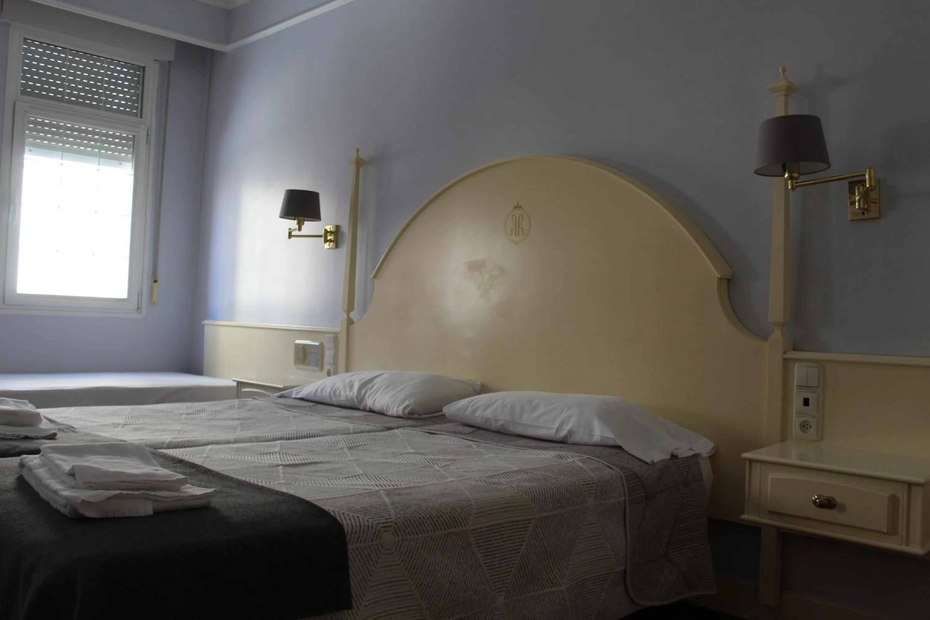 Bed in Hotel Harrison Etxea