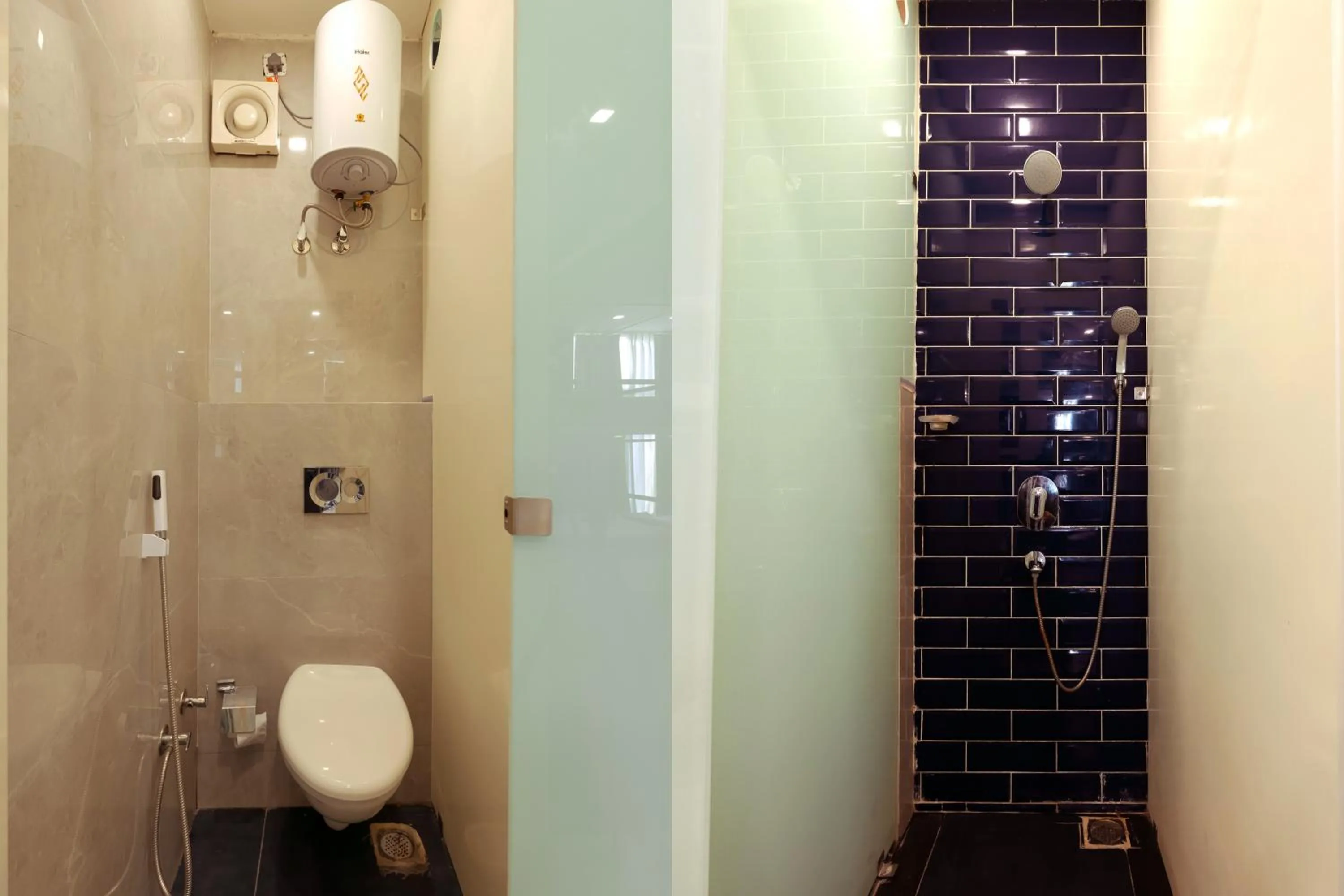 Shower in Hotel Bay Laurel Retreat