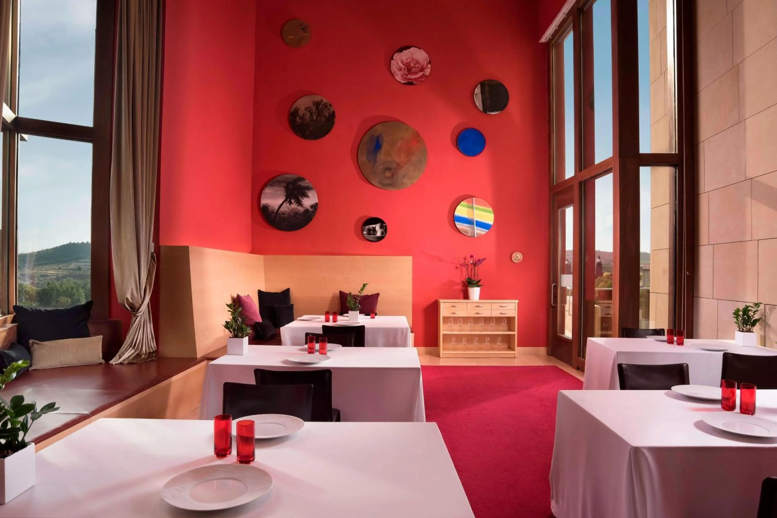 Restaurant/places to eat in Hotel Marqués de Riscal, a Luxury Collection Hotel, Elciego