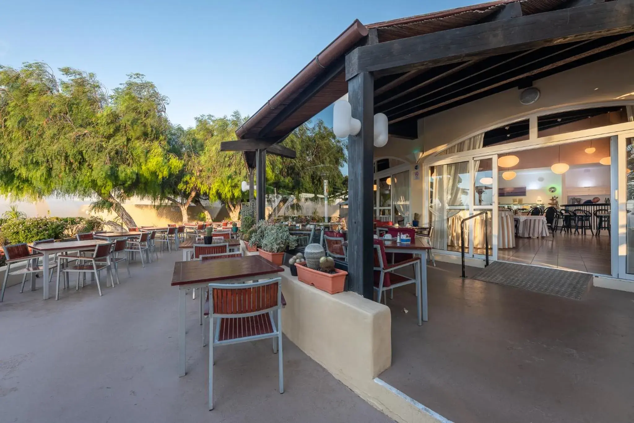 Restaurant/places to eat in Hotel LIVVO Risco del Gato Suites Restaurant/places to eat in Hotel LIVVO Risco del Gato Suites