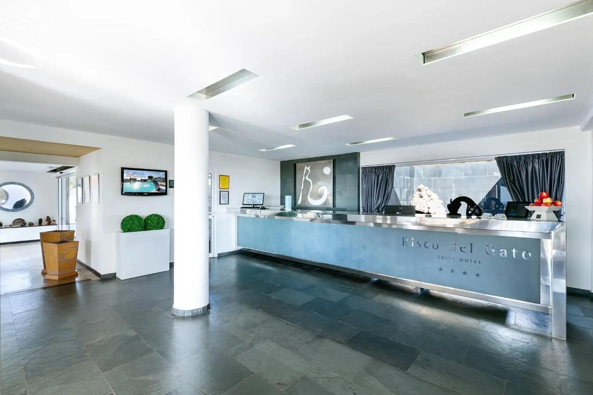 Lobby or reception in Hotel LIVVO Risco del Gato Suites Lobby or reception in Hotel LIVVO Risco del Gato Suites