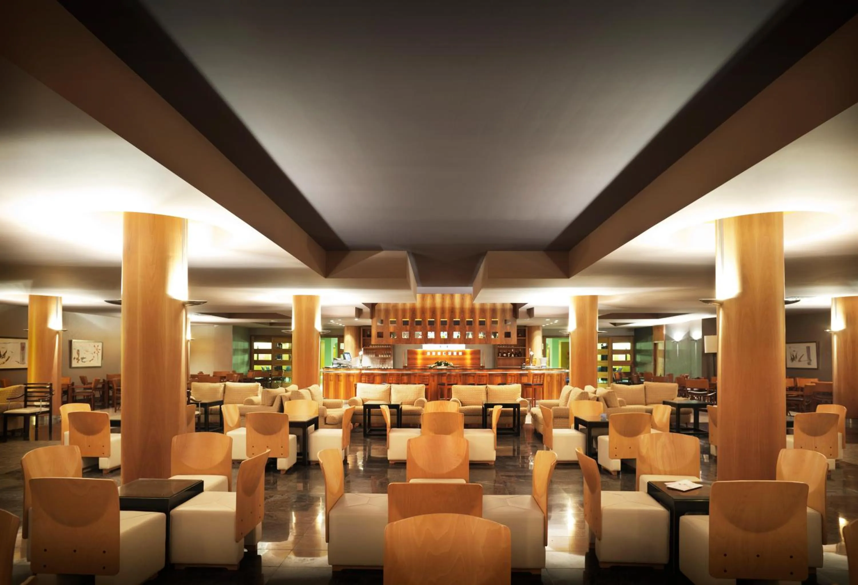 Restaurant/places to eat in Adrián Hoteles Roca Nivaria