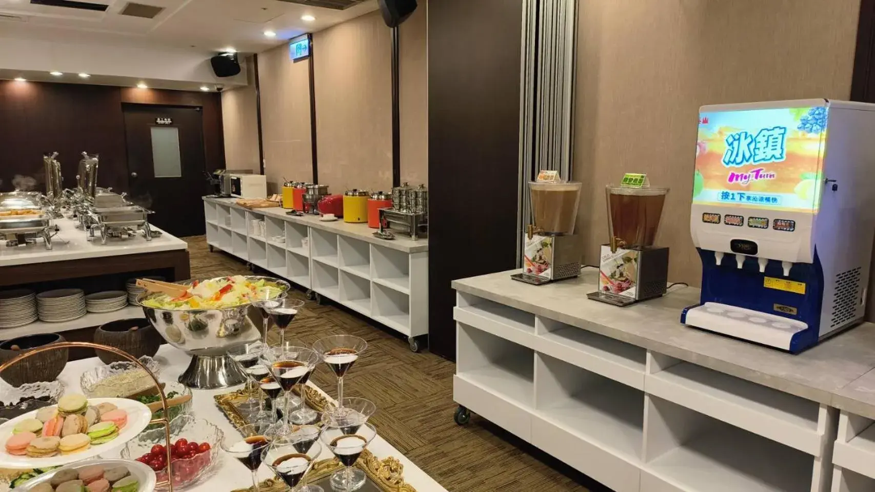 Buffet breakfast in Hotel Leisure Tamsui Buffet breakfast in Hotel Leisure Tamsui