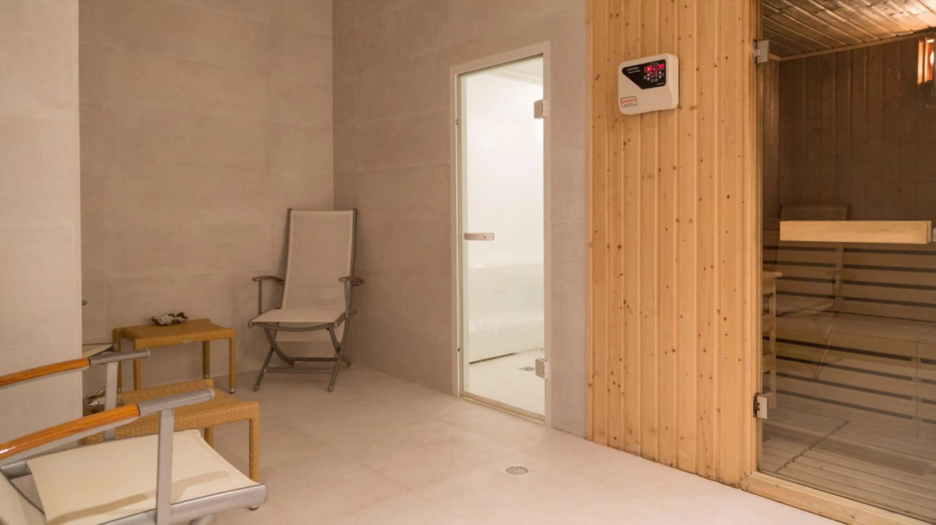 Hot Spring Bath in Adrián Hoteles Jardines de Nivaria