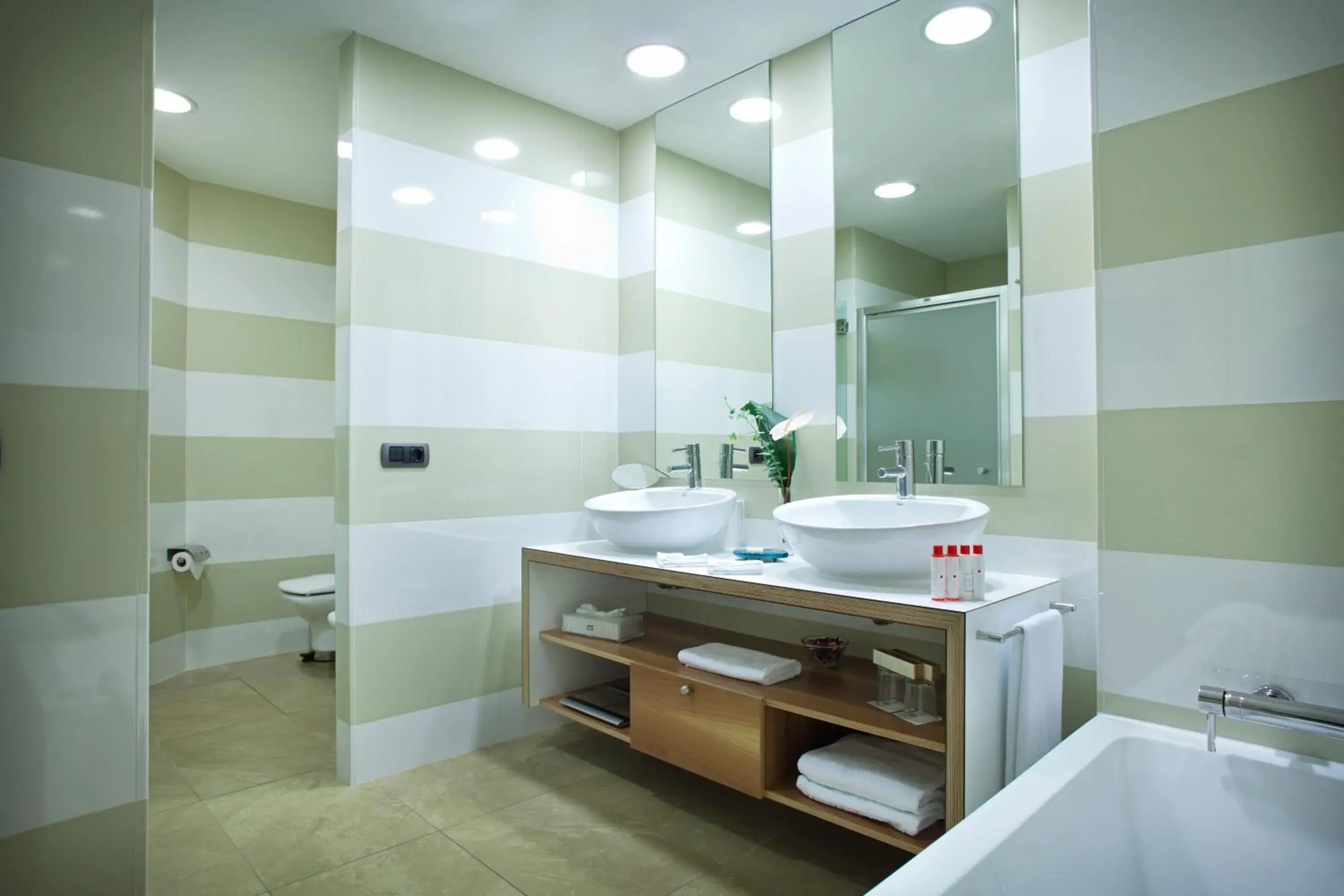 Junior Suite (2 Adults + 1 Child up to 12 Years Old) in Adrián Hoteles Jardines de Nivaria Junior Suite (2 Adults + 1 Child up to 12 Years Old) in Adrián Hoteles Jardines de Nivaria