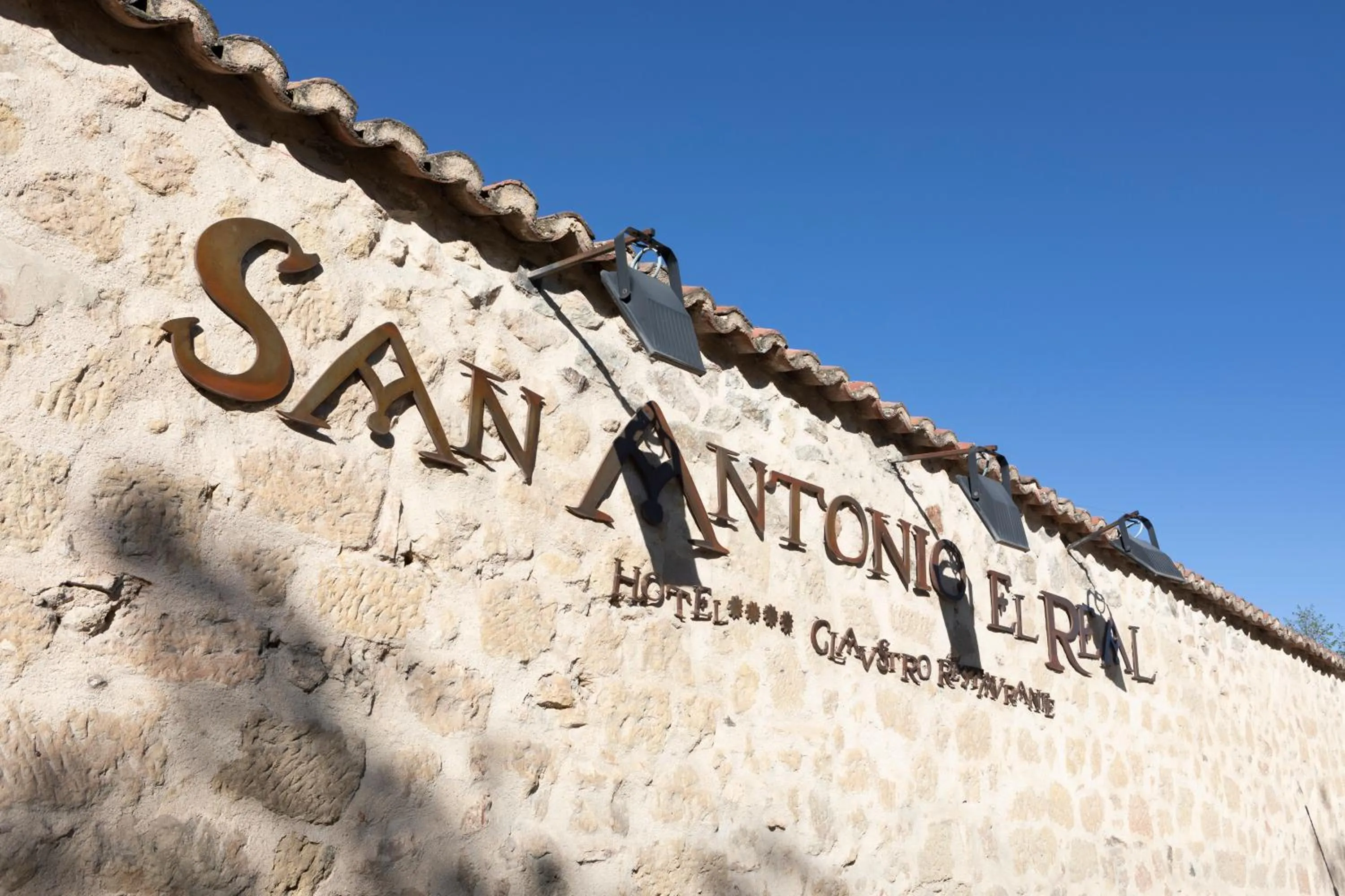 Property logo or sign in Hotel San Antonio el Real