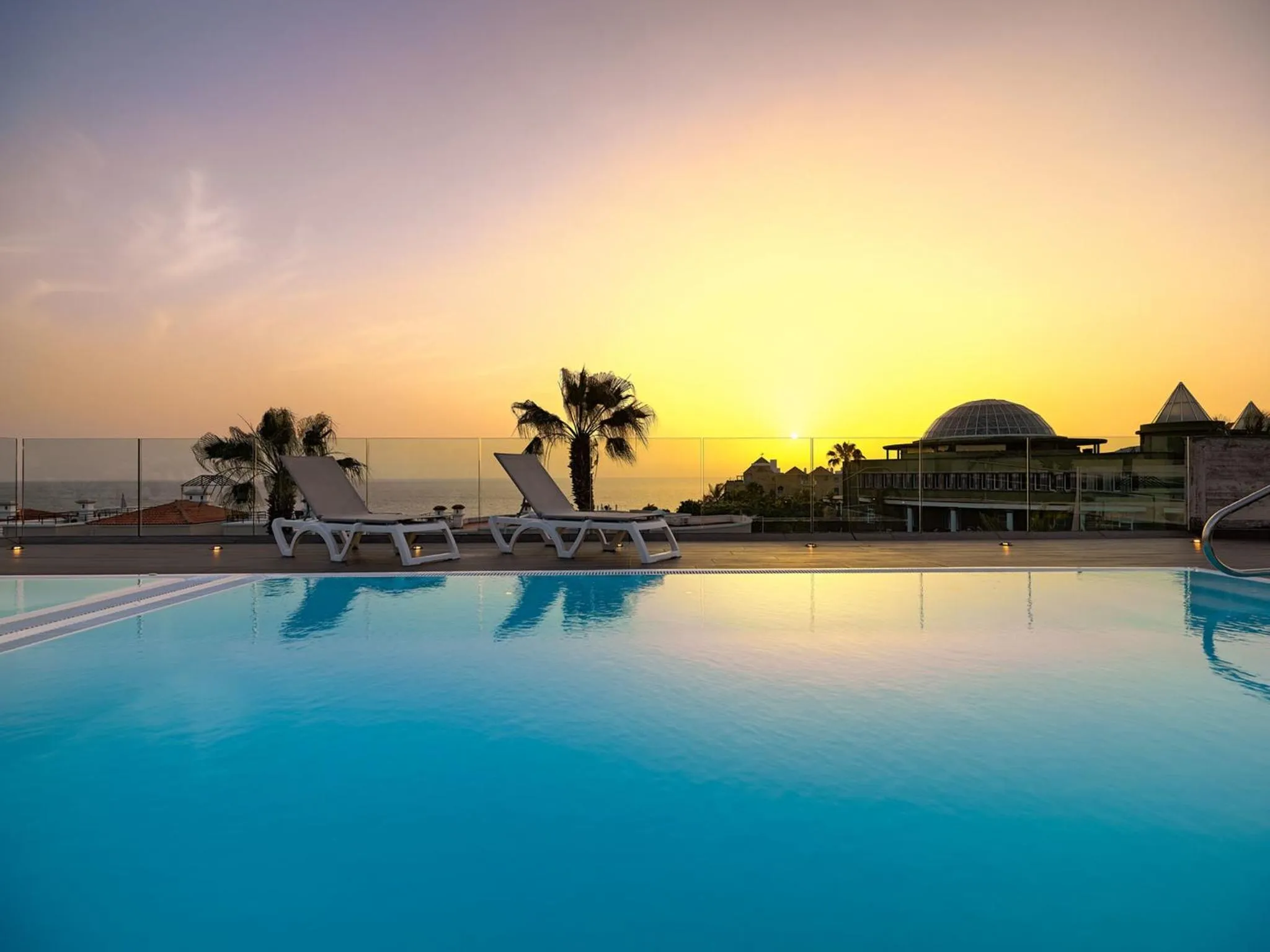 Swimming pool in Adrián Hoteles Colón Guanahaní Adultos Only