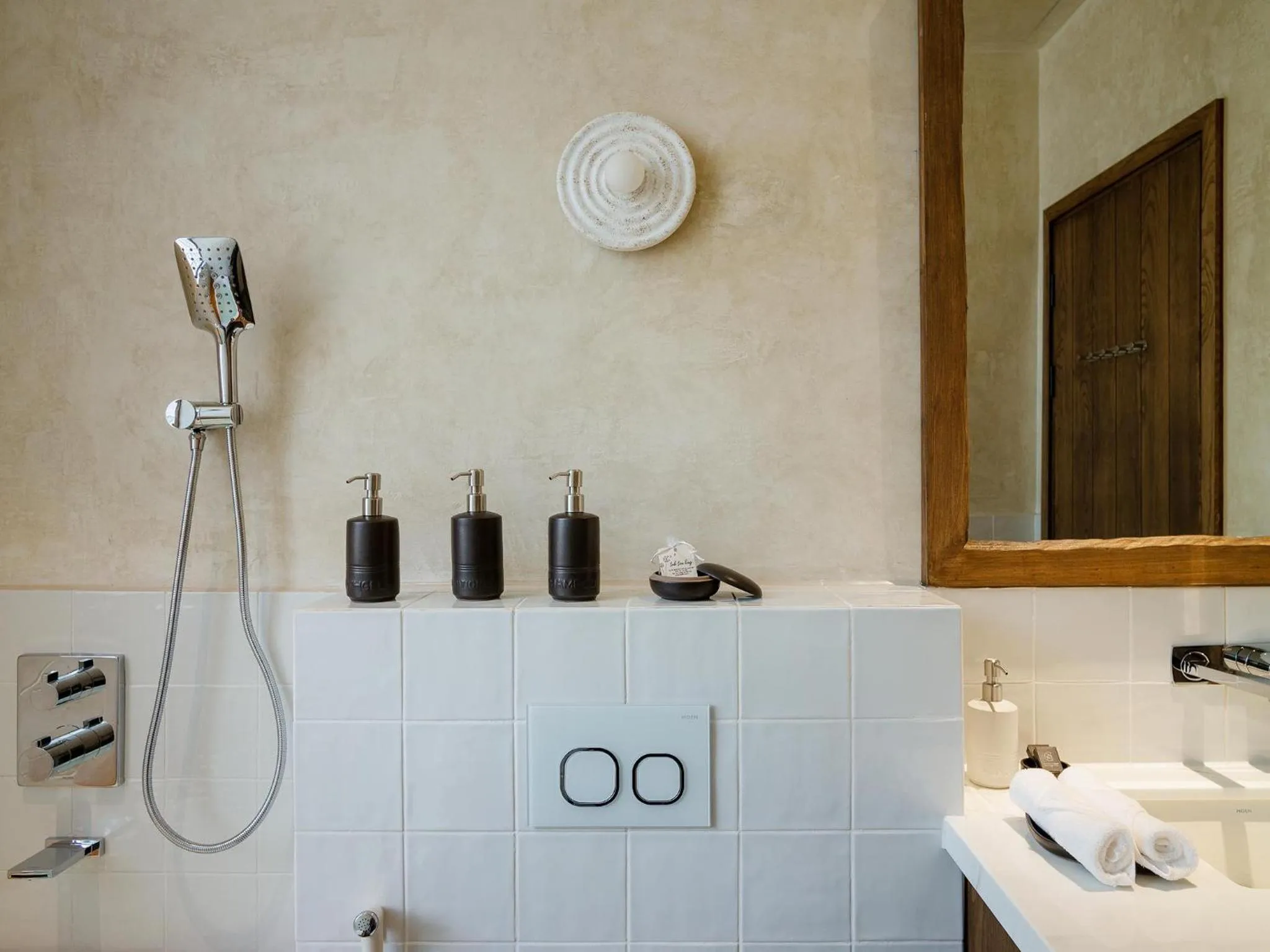 Shower in Mơ Stay - Forest Resort