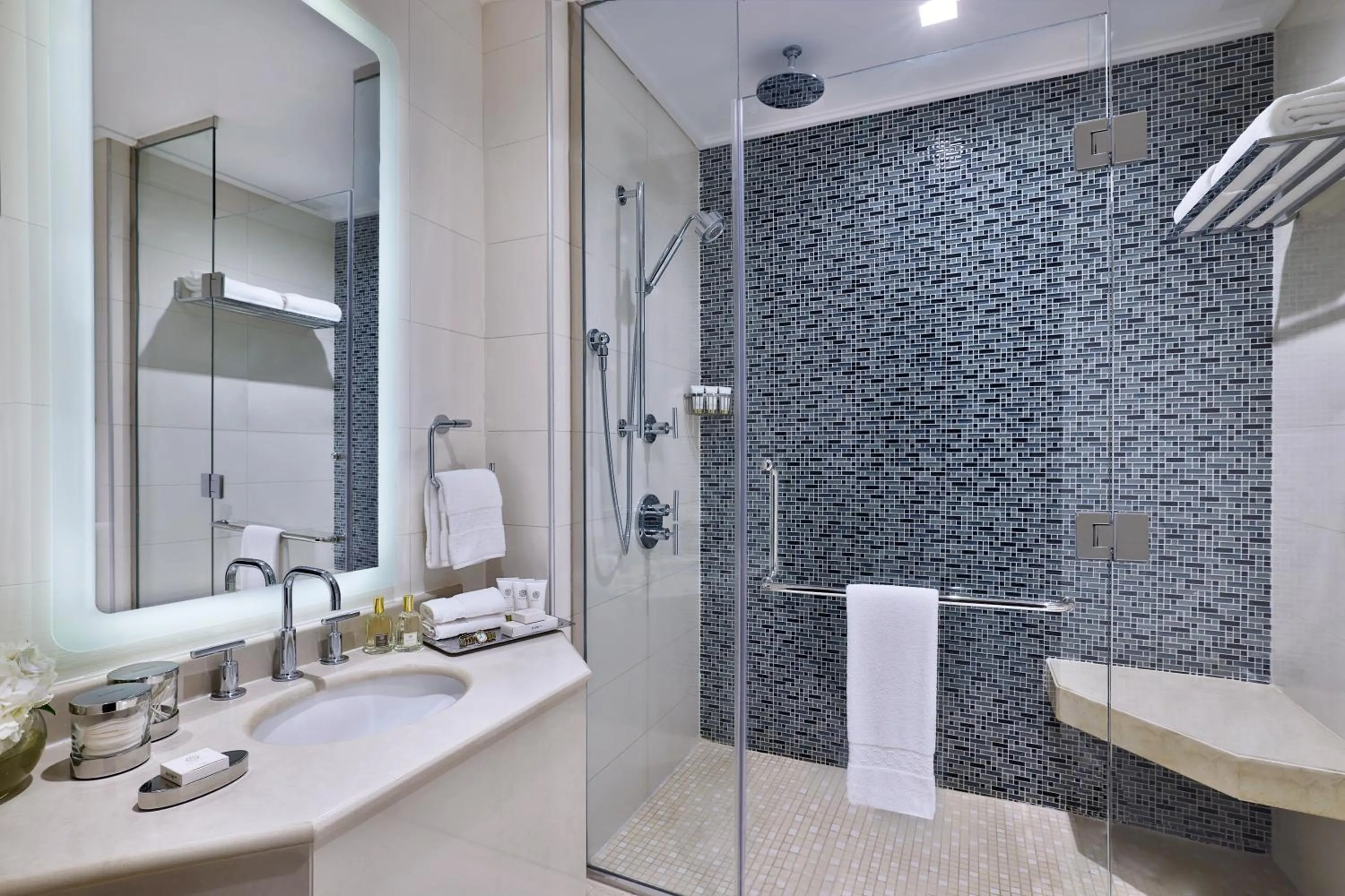 Shower in Jumeirah Jabal Omar Makkah