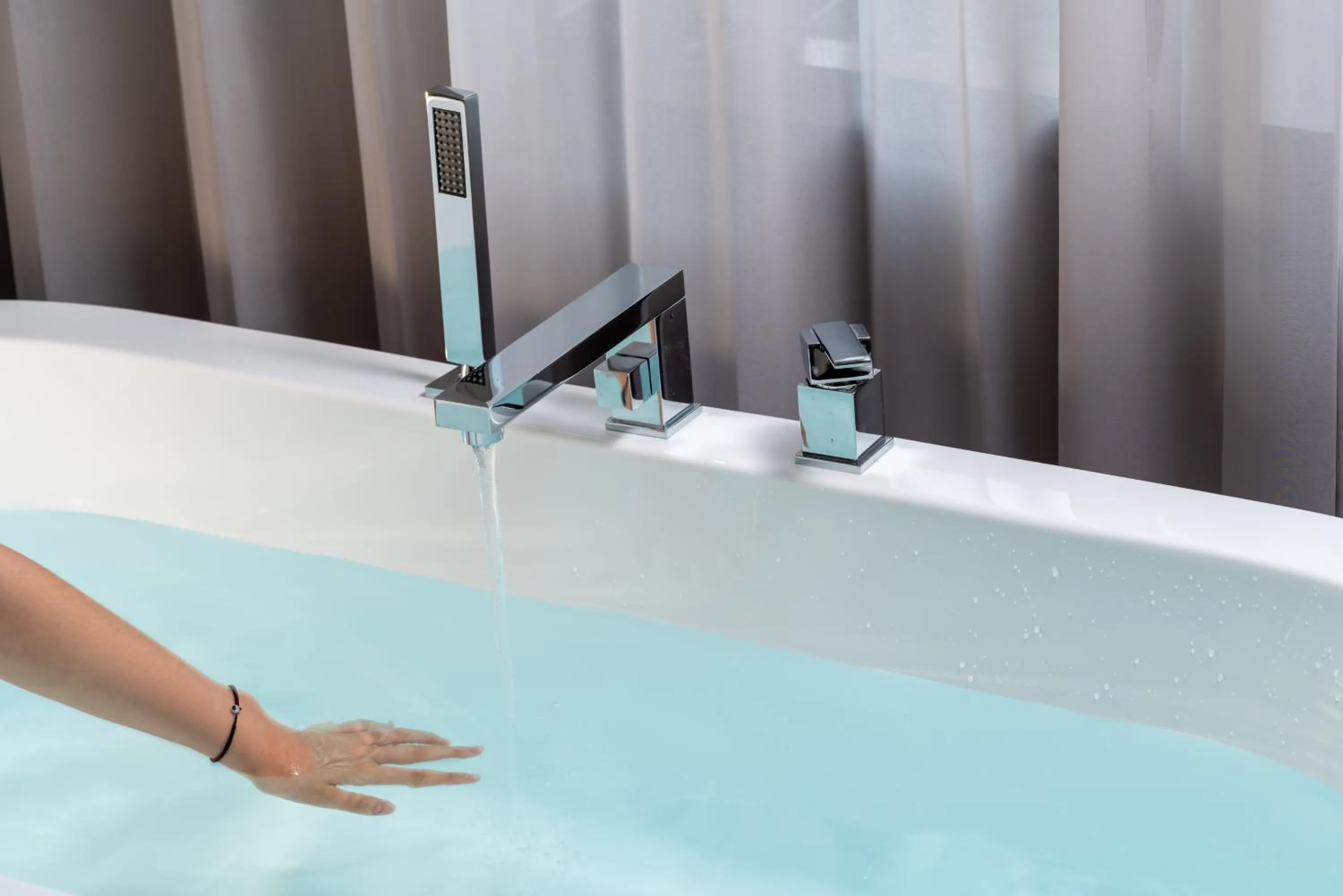 East Sacred Hotel--Beijing Tiananmen Square ,the Forbidden City,Wangfujing Street,Located in the city center