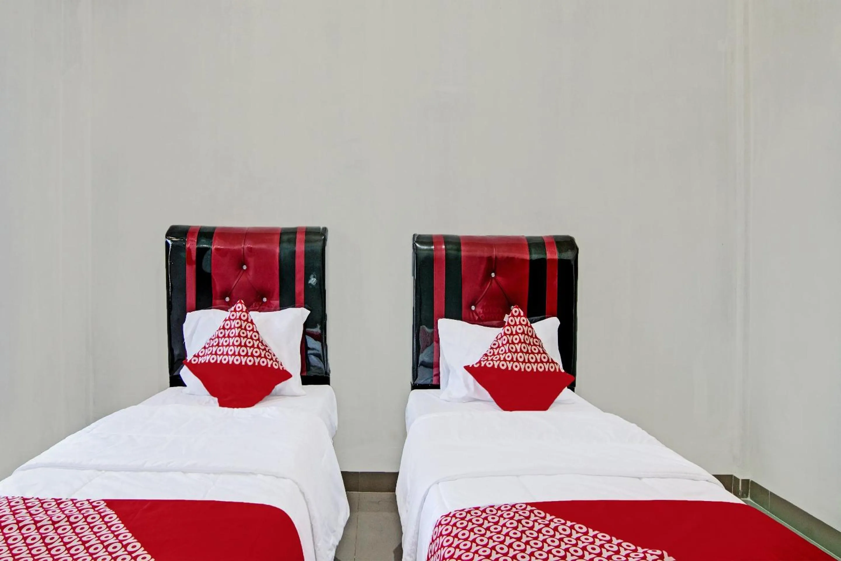 Bedroom, Bed in OYO 92135 A3 Homestay Syariah Executive