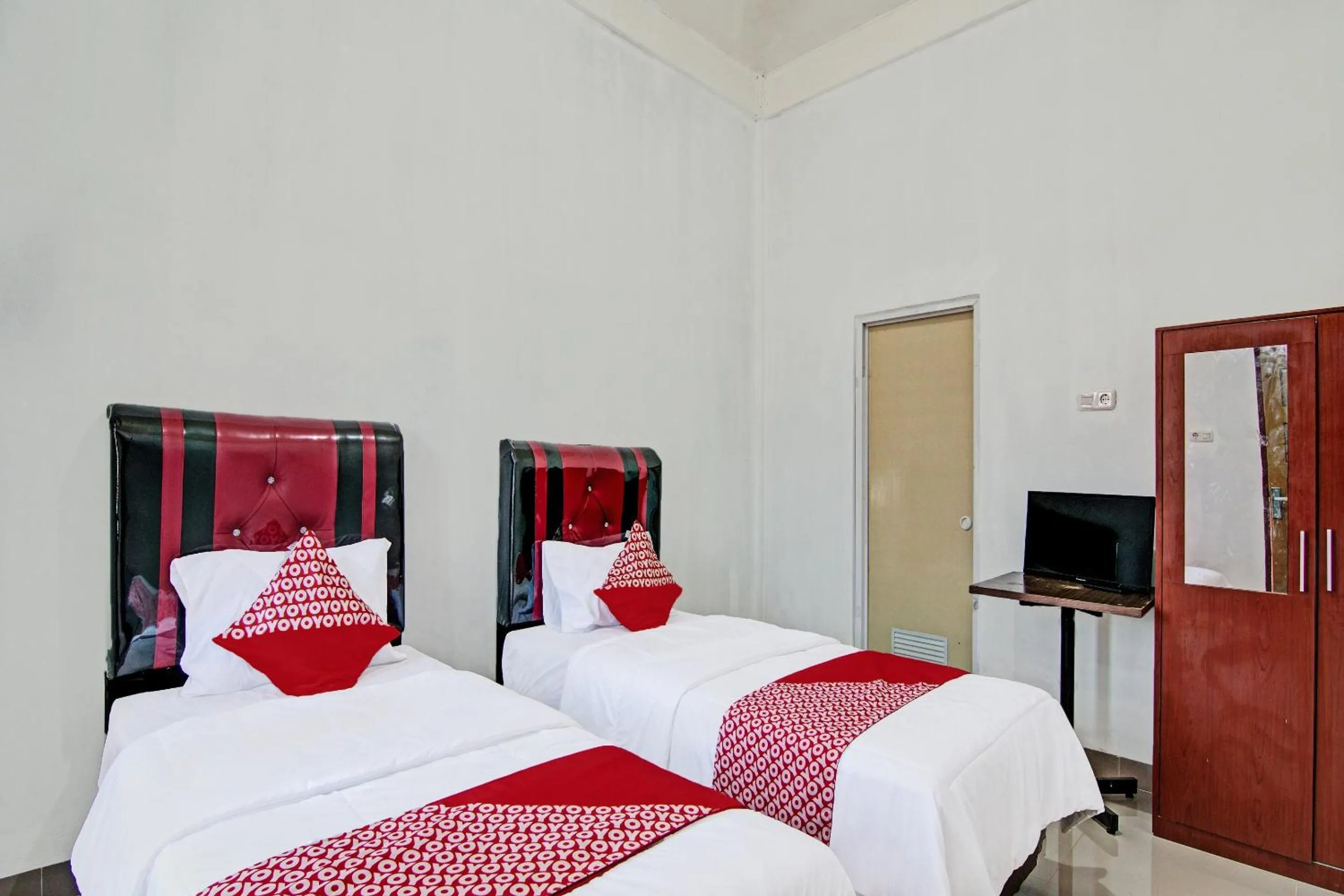 Bedroom, Bed in OYO 92135 A3 Homestay Syariah Executive