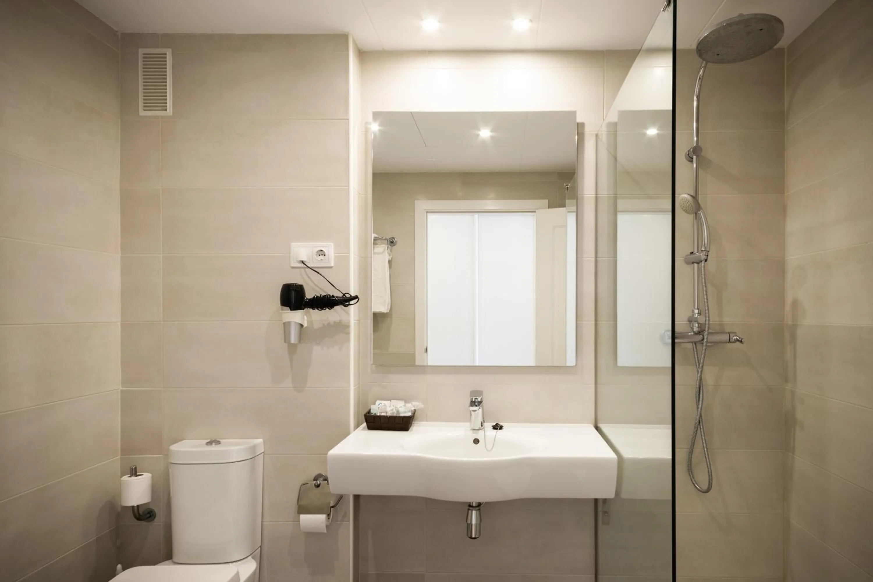 Bathroom in Ohtels La Hacienda