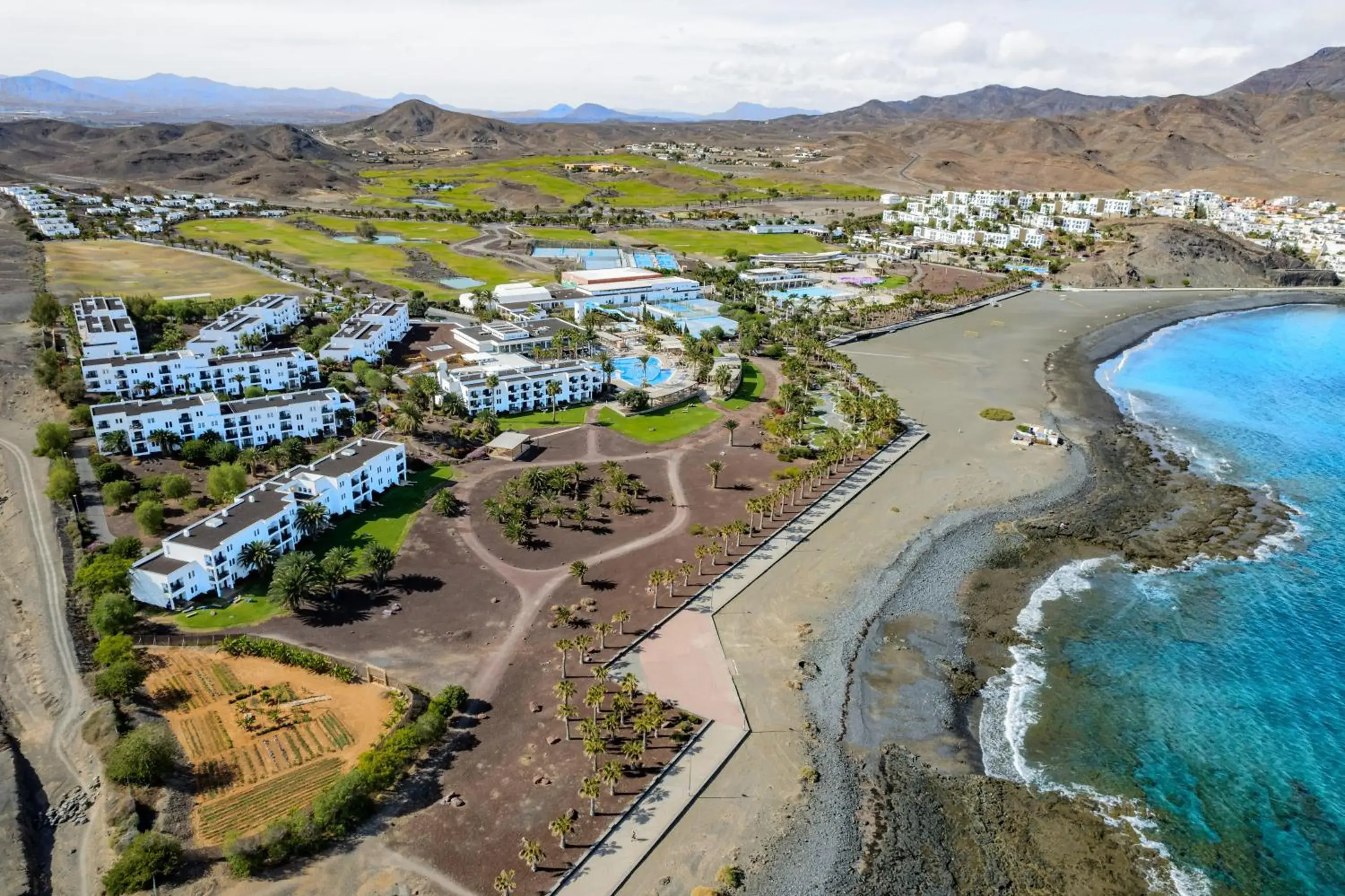 Property building in Playitas Villas - Sports Resort Property building in Playitas Villas - Sports Resort