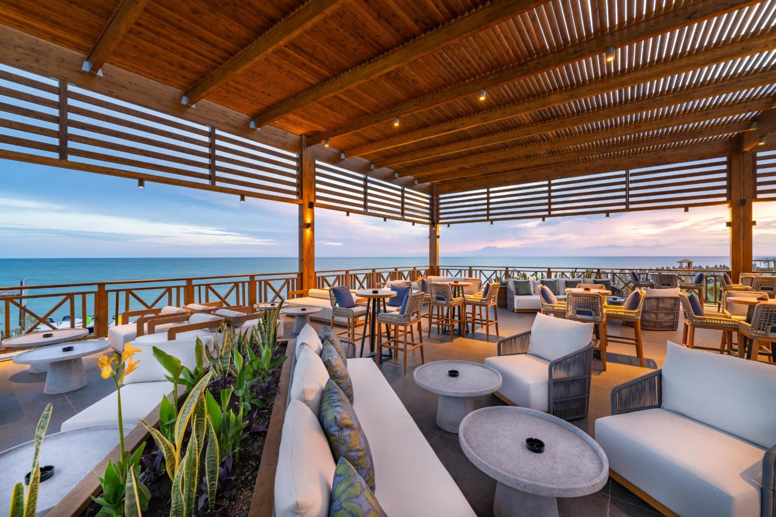 Lounge or bar in Rixos Park Belek - The Land Of Legends Access