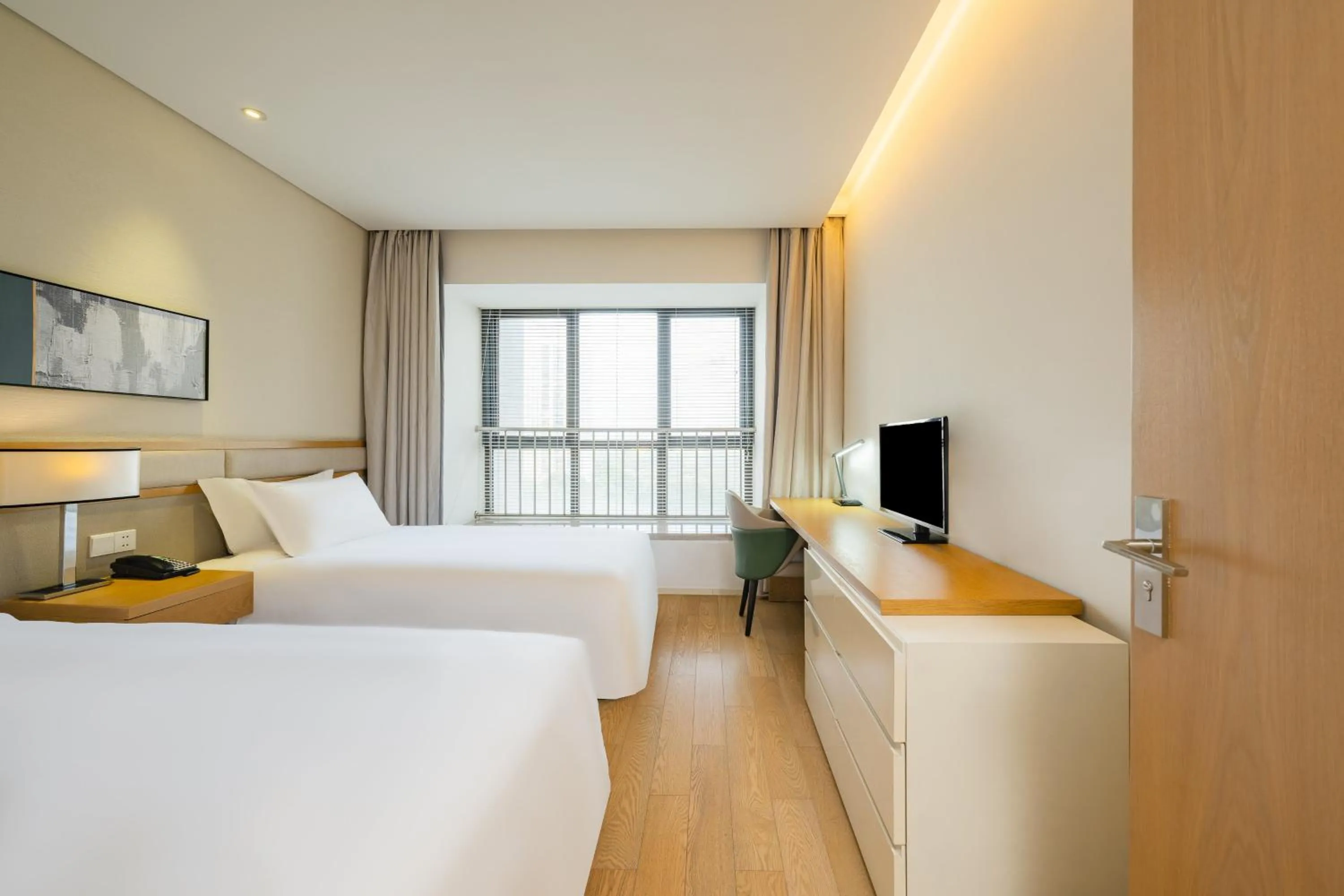 Photo of the whole room in Holiday Inn & Suites Suzhou Yangcheng Lake, an IHG Hotel