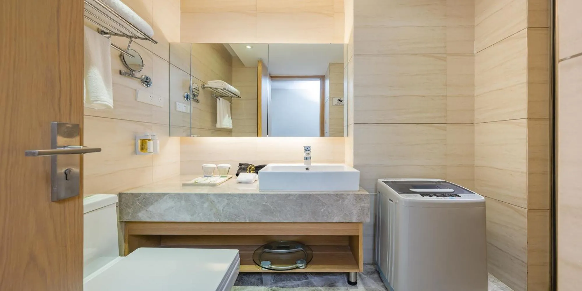 Toilet in Holiday Inn & Suites Suzhou Yangcheng Lake, an IHG Hotel