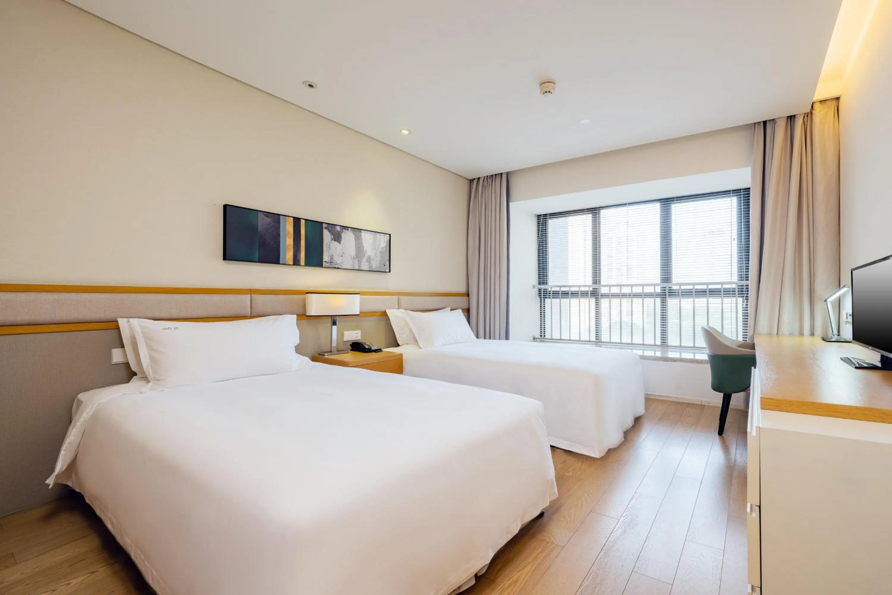 Photo of the whole room in Holiday Inn & Suites Suzhou Yangcheng Lake, an IHG Hotel