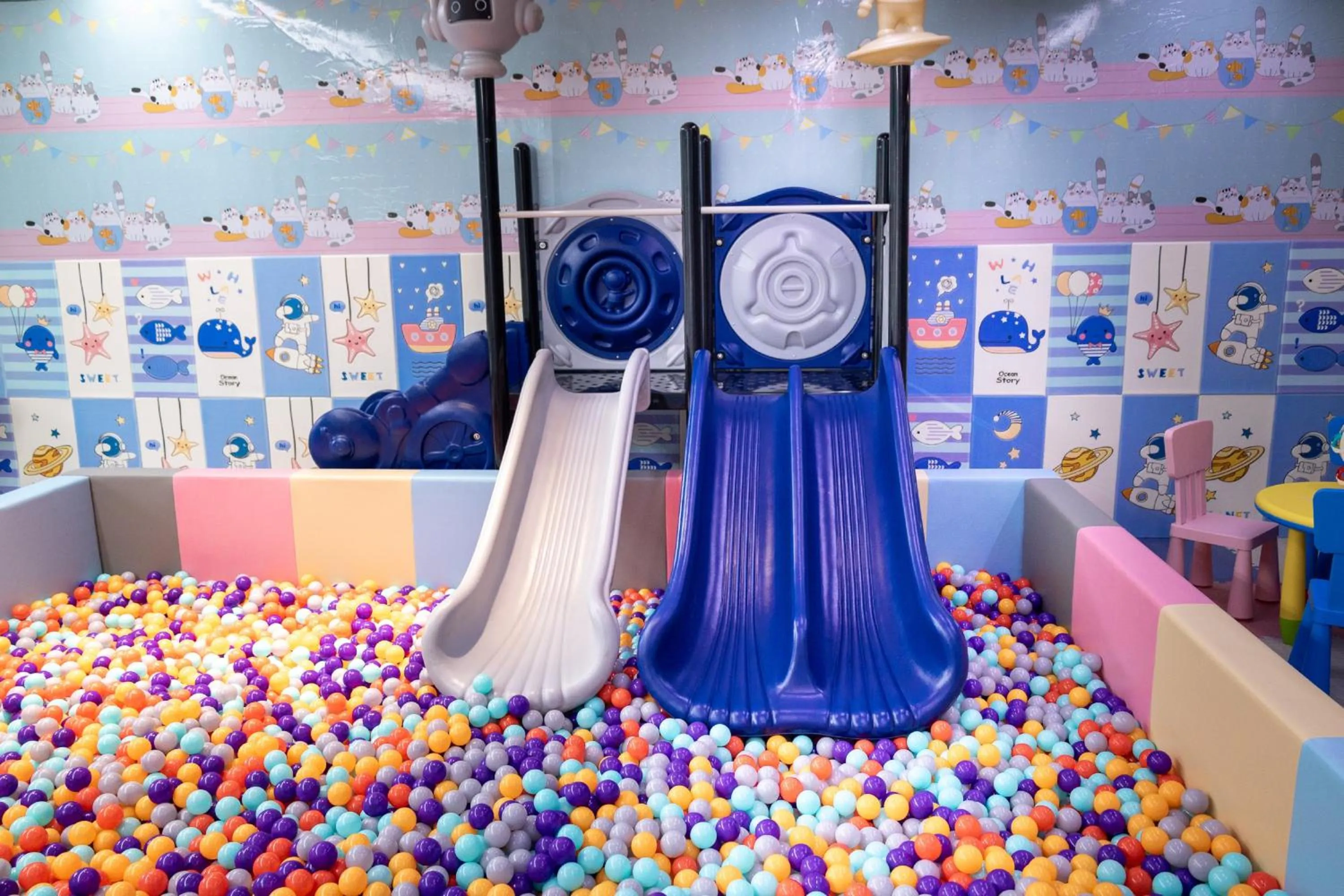 Lobby or reception in Holiday Inn & Suites Suzhou Yangcheng Lake, an IHG Hotel