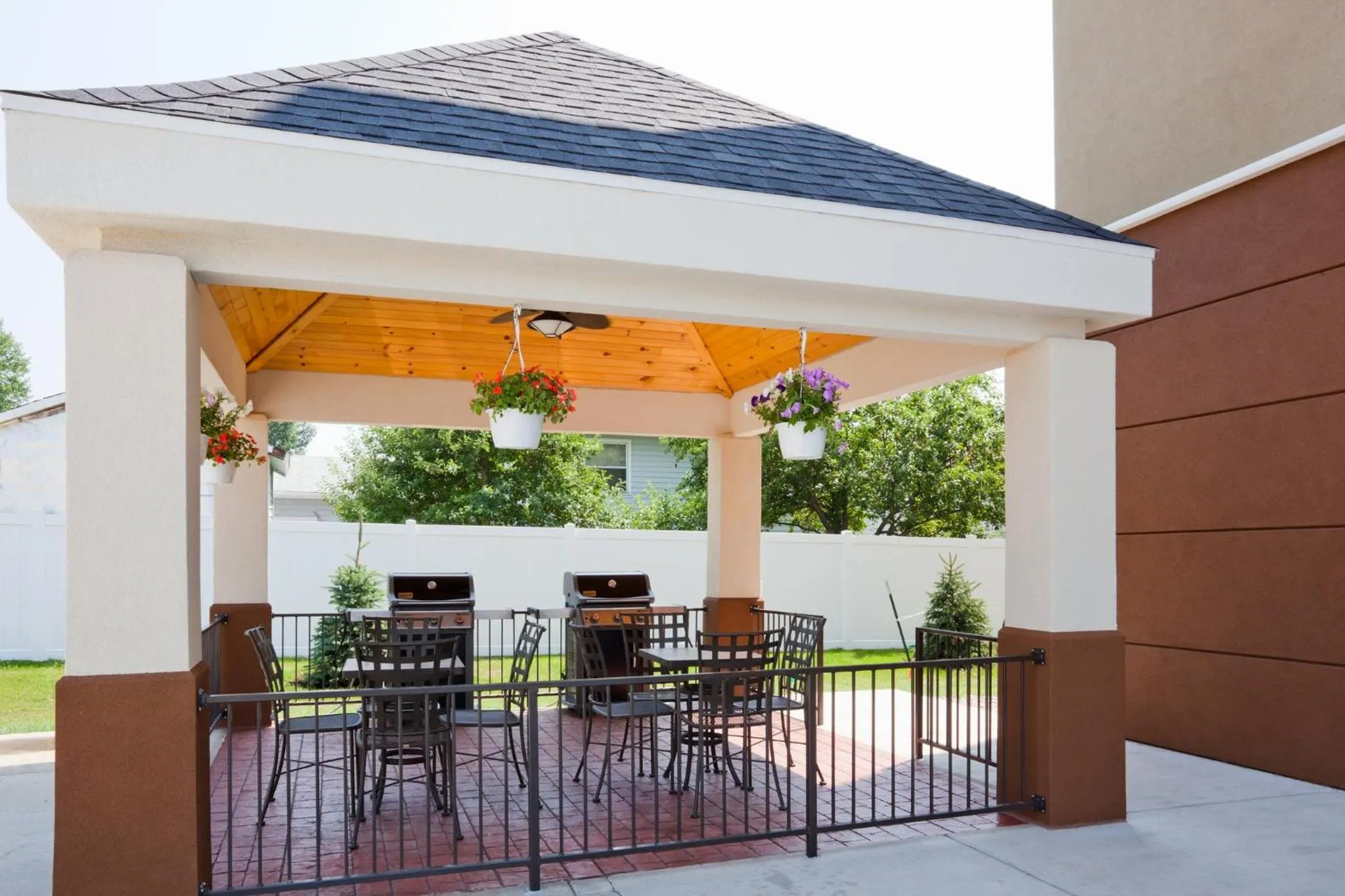 Restaurant/places to eat in Candlewood Suites - Rochester Mayo Clinic Area