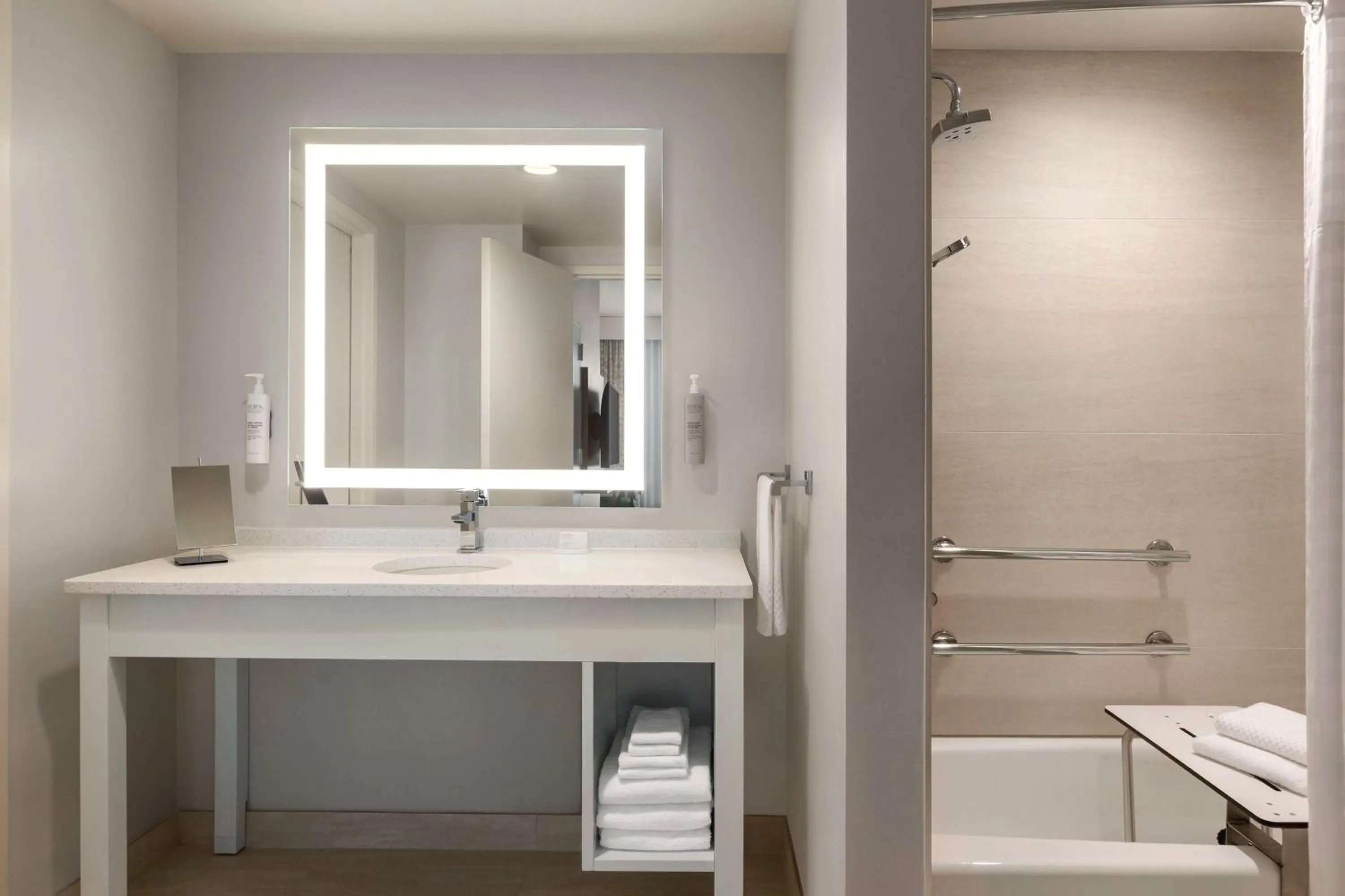 Bathroom in Embassy Suites By Hilton Panama City Beach Resort