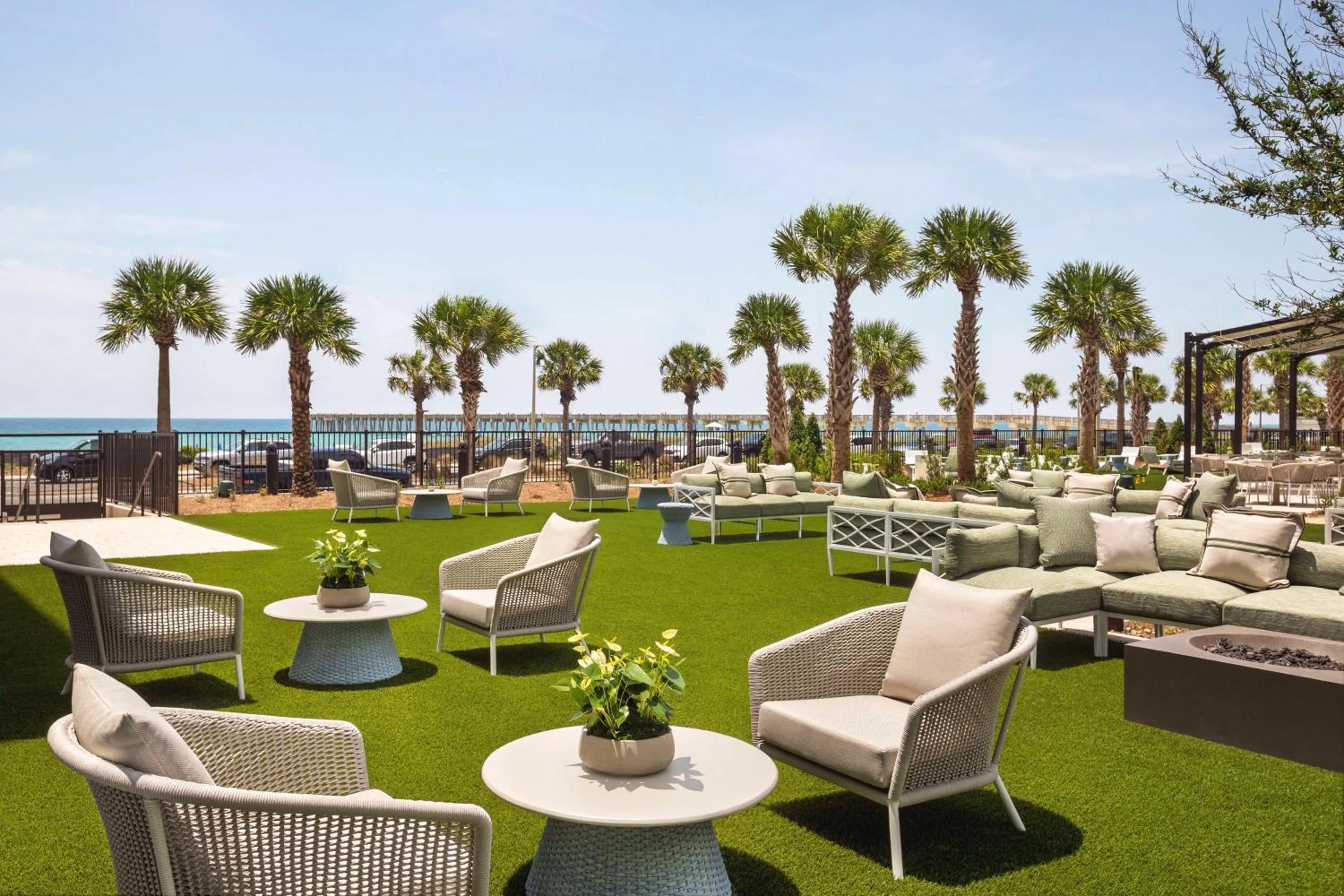 Property building in Embassy Suites By Hilton Panama City Beach Resort