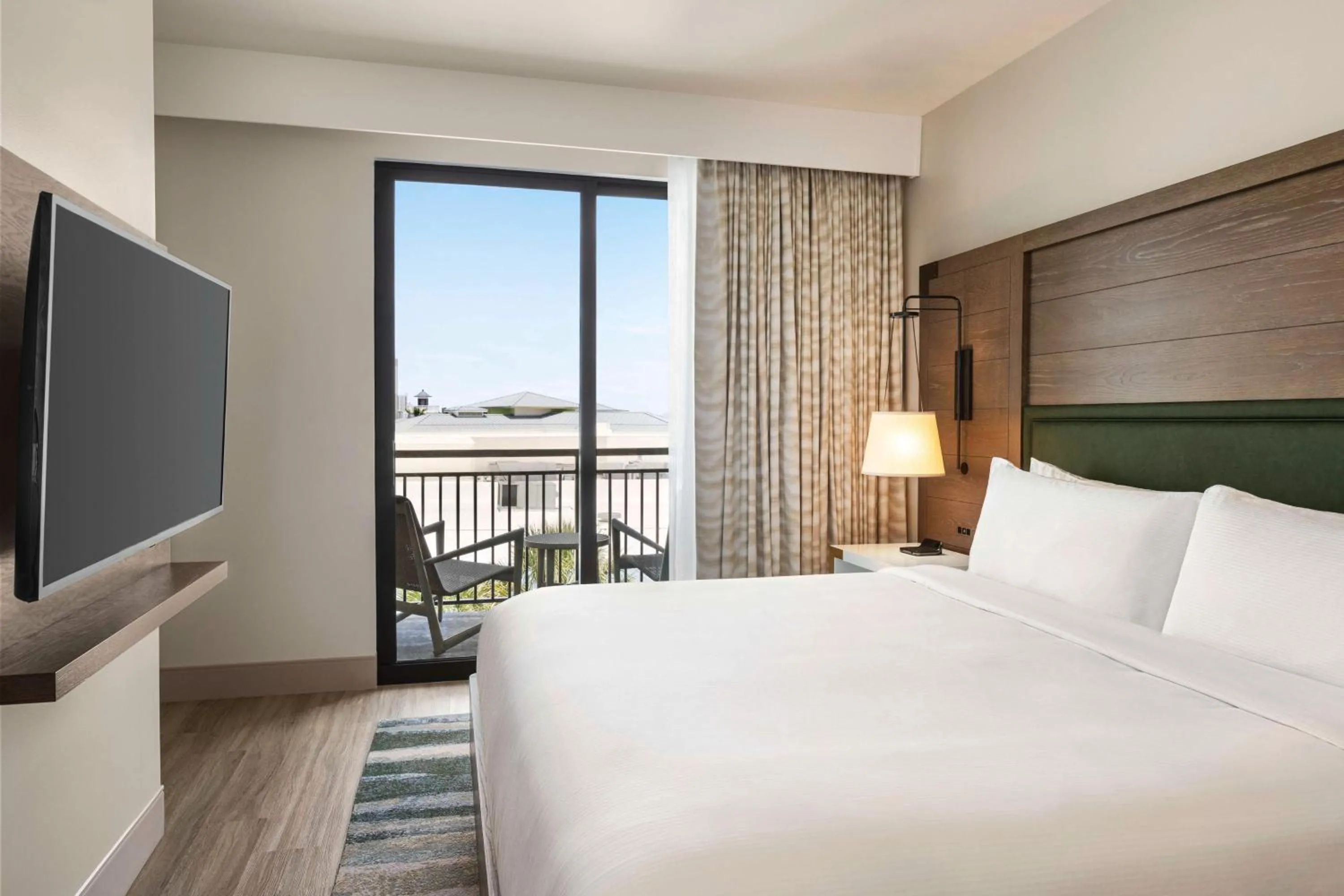 Bed in Embassy Suites By Hilton Panama City Beach Resort